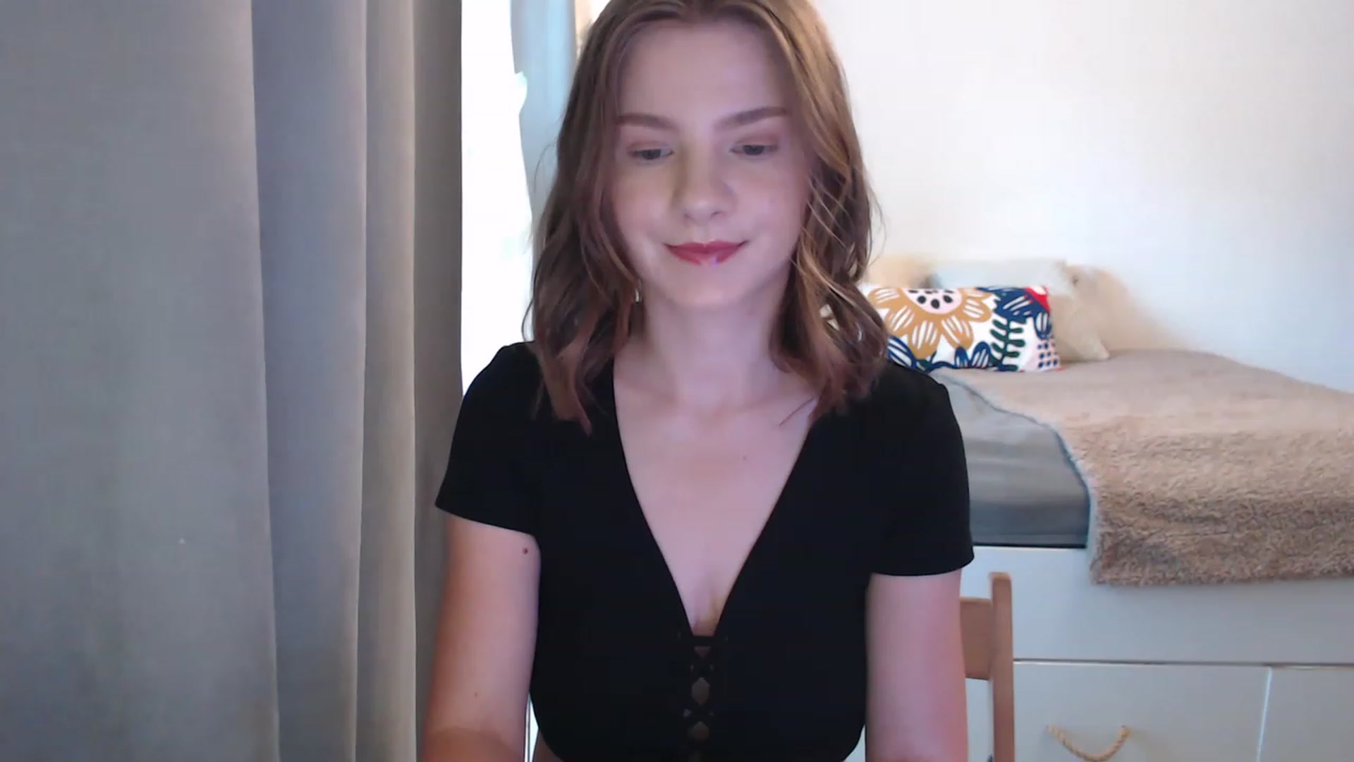 Gallery image thumbnail from Miss_Alice99's myfreecams stream on, 06/08/2023, 12:48 image 16 of 20