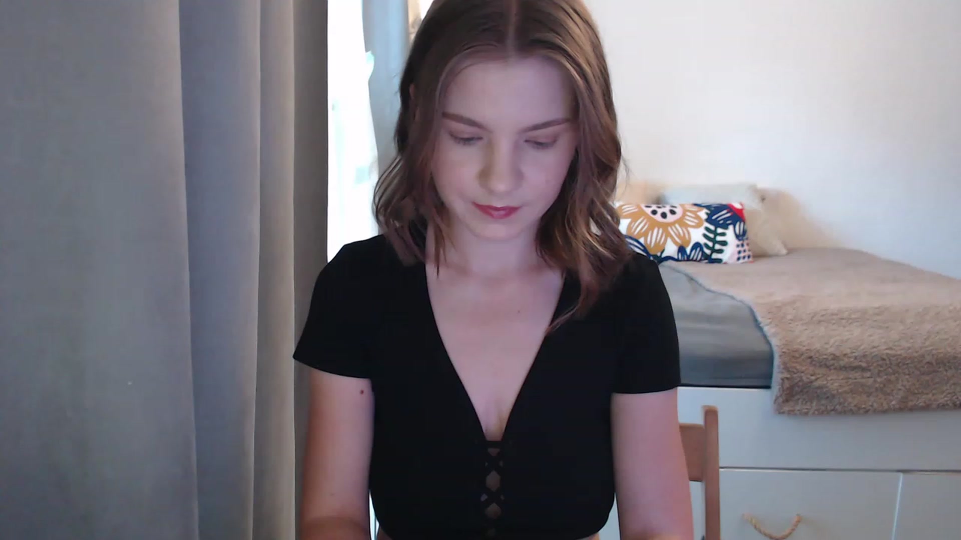 Gallery image thumbnail from Miss_Alice99's myfreecams stream on, 06/08/2023, 12:48 image 15 of 20