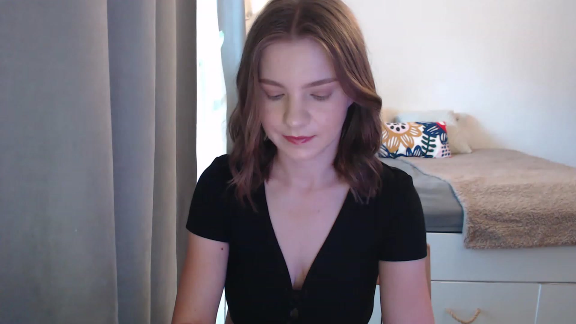 Gallery image thumbnail from Miss_Alice99's myfreecams stream on, 06/08/2023, 12:48 image 19 of 20