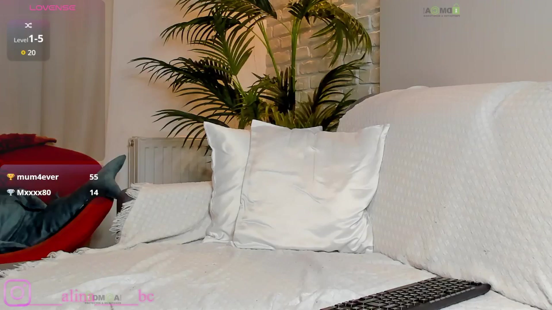 Gallery image thumbnail from Miss_Boo's myfreecams stream on, 04/16/2025, 21:40 image 18 of 20