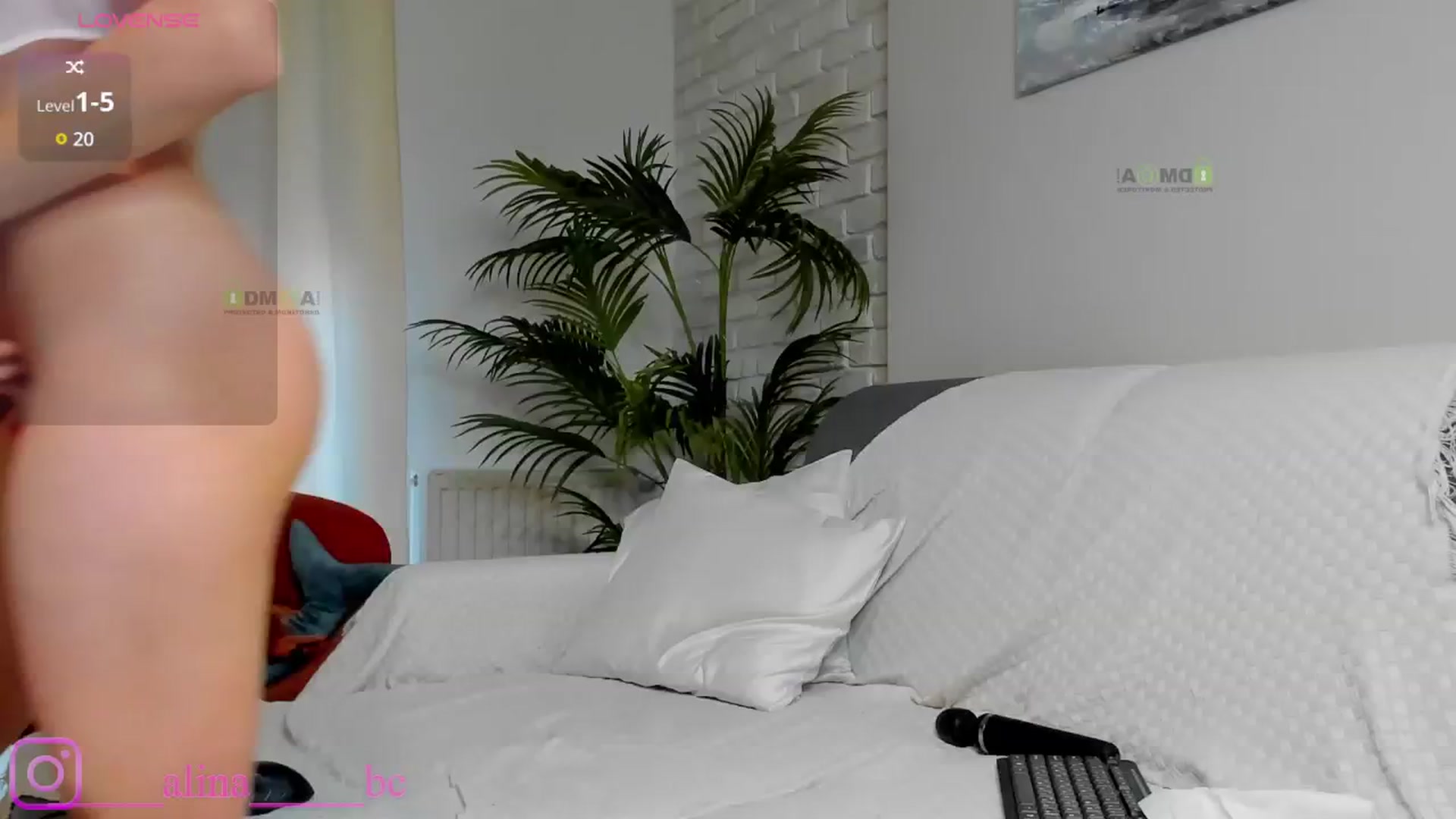 Gallery image thumbnail from Miss_Boo's myfreecams stream on, 06/17/2025, 03:18 image 20 of 20
