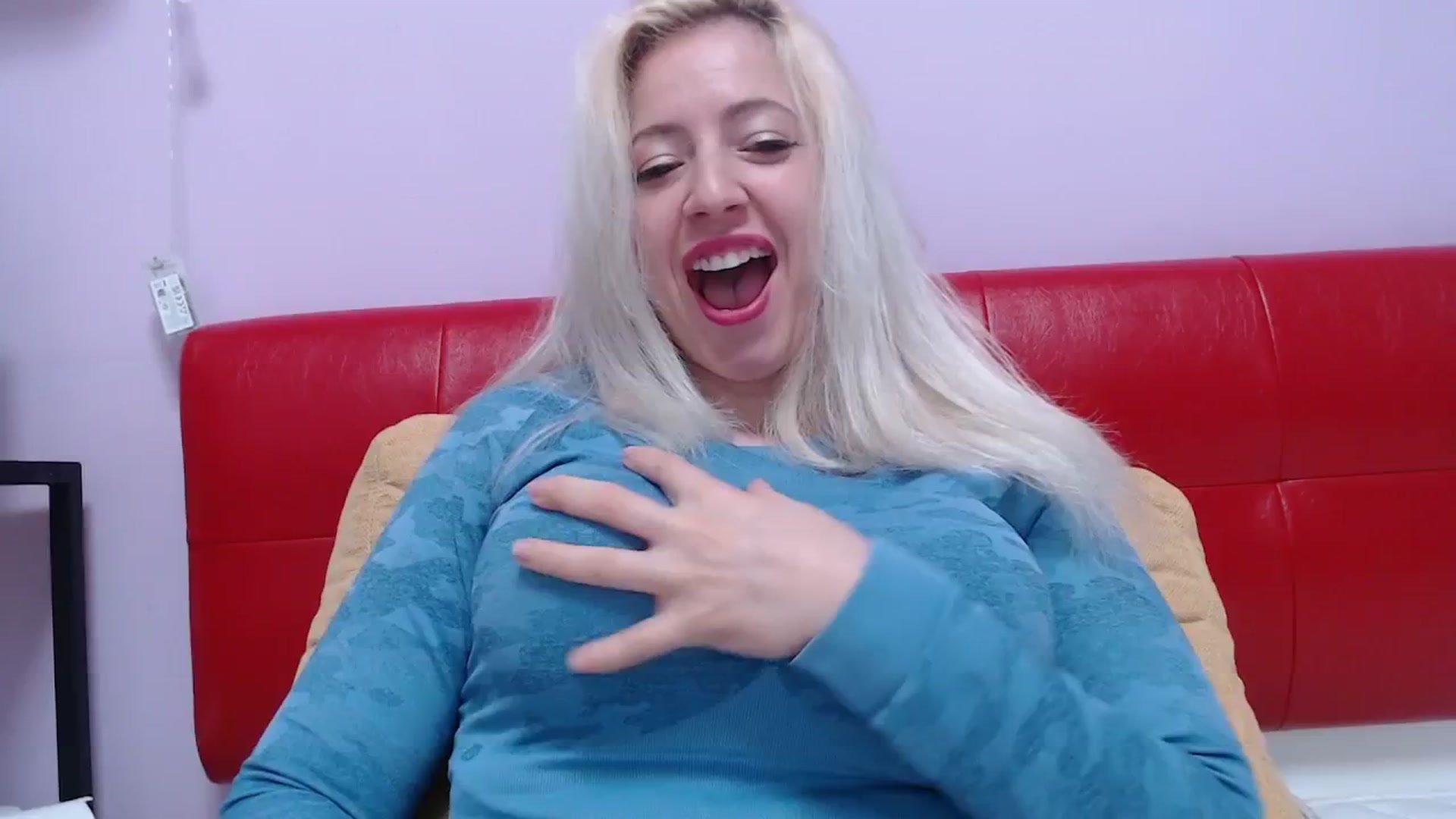 Gallery image thumbnail from Miss_Born's myfreecams stream on, 03/31/2025, 10:50 image 1 of 20