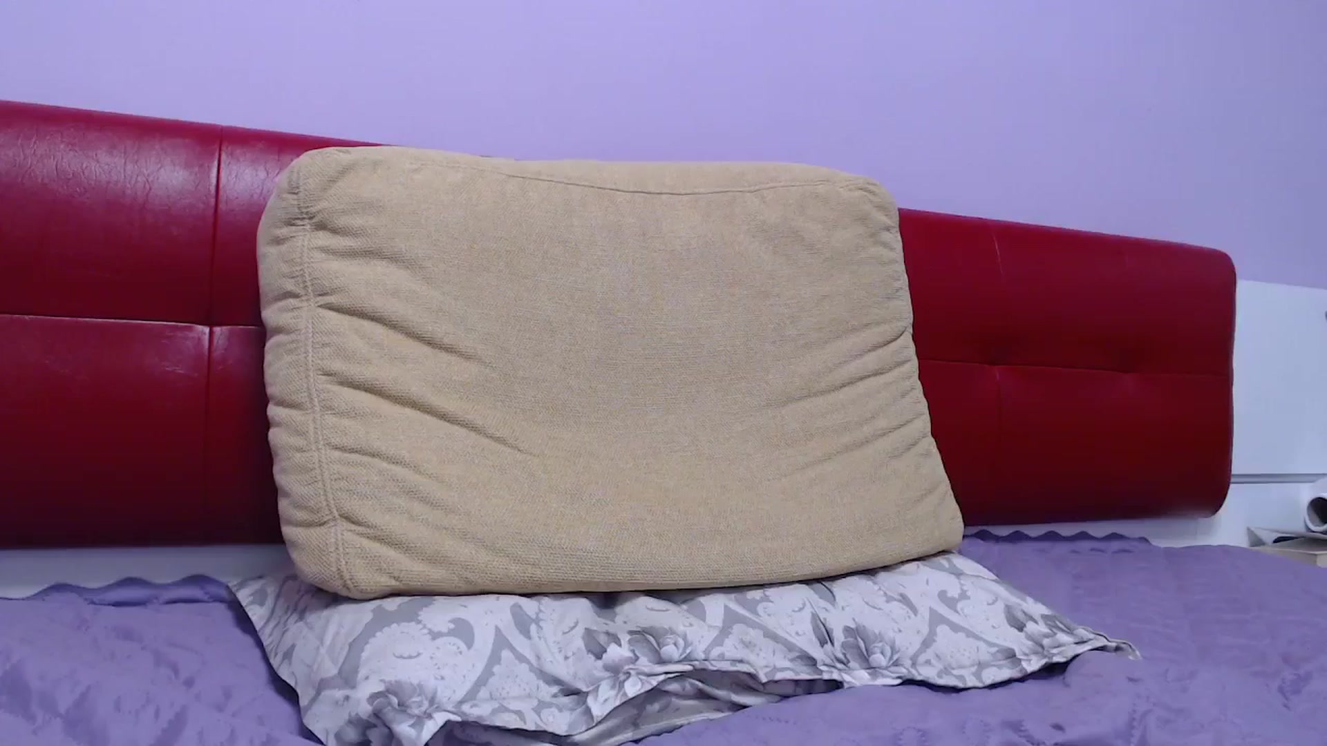 Gallery image thumbnail from Miss_Born's myfreecams stream on, 04/07/2025, 11:50 image 12 of 20