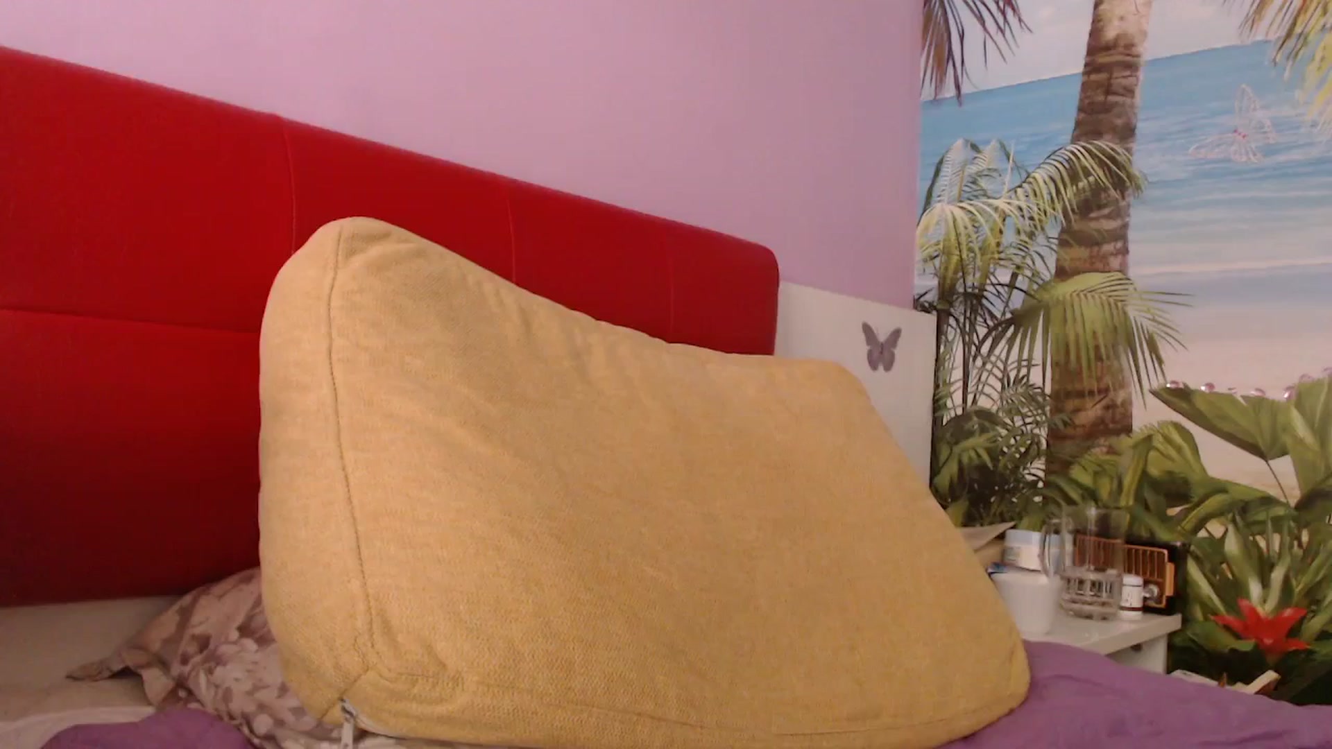Gallery image thumbnail from Miss_Born's myfreecams stream on, 05/10/2025, 12:03 image 9 of 20