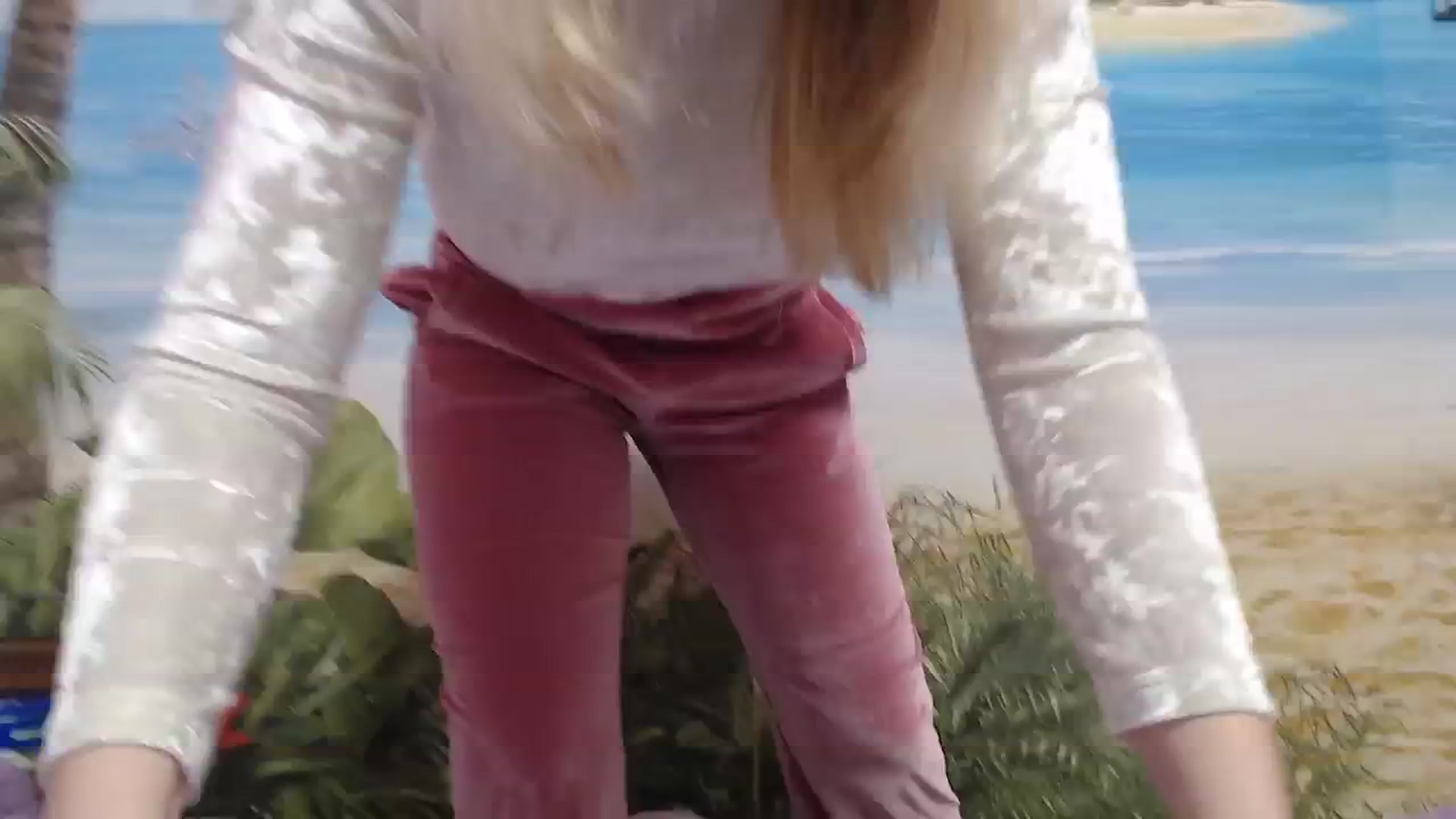 Gallery image thumbnail from Miss_Born's myfreecams stream on, 05/14/2025, 09:16 image 2 of 20