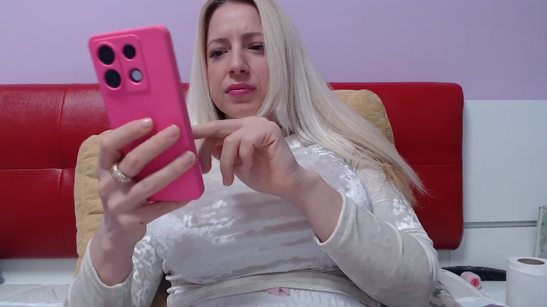 Gallery image thumbnail from Miss_Born's myfreecams stream on, 05/14/2025, 09:16 image 1 of 20