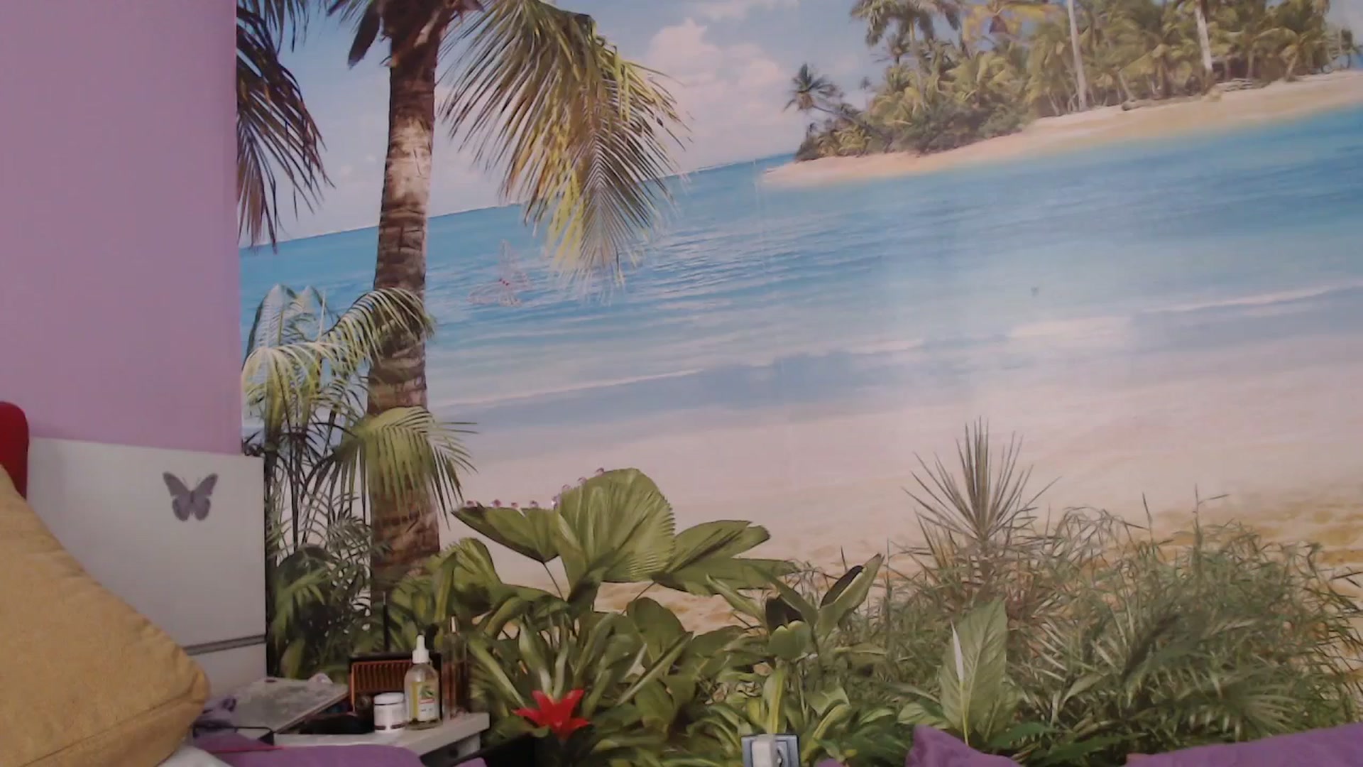 Gallery image thumbnail from Miss_Born's myfreecams stream on, 06/08/2025, 13:03 image 1 of 20