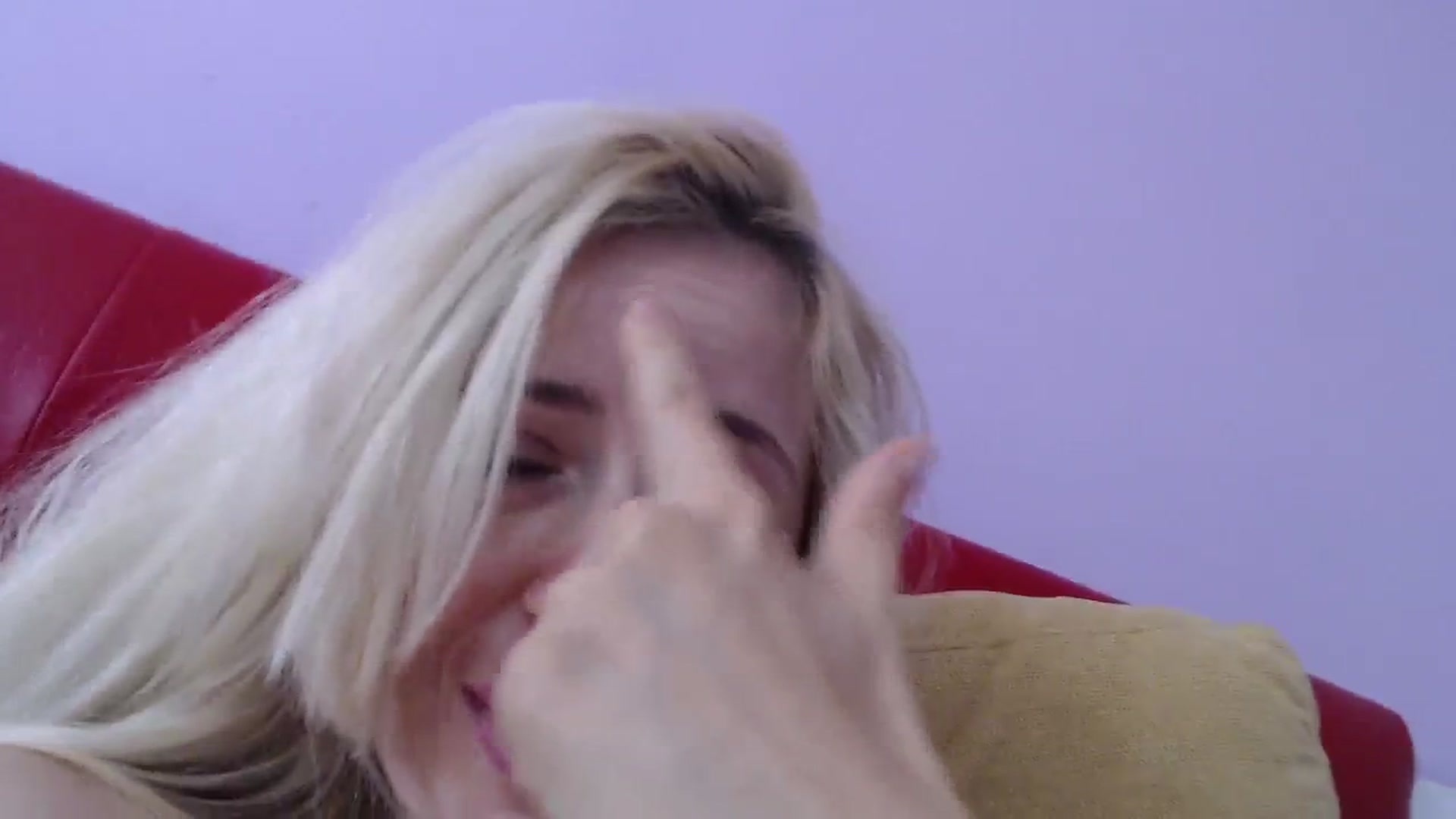 Gallery image thumbnail from Miss_Born's myfreecams stream on, 07/11/2025, 11:13 image 10 of 20
