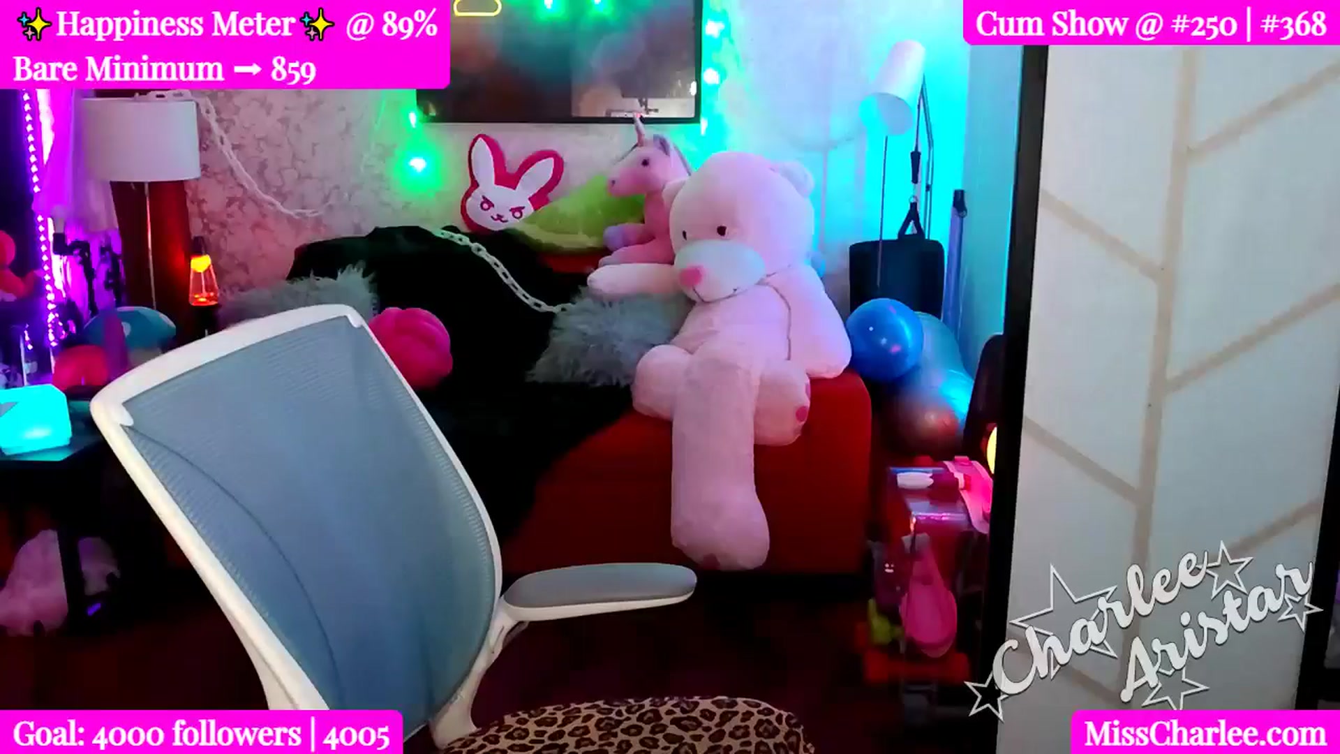 Gallery image thumbnail from Miss_Charlee's myfreecams stream on, 11/14/2024, 08:00 image 17 of 20