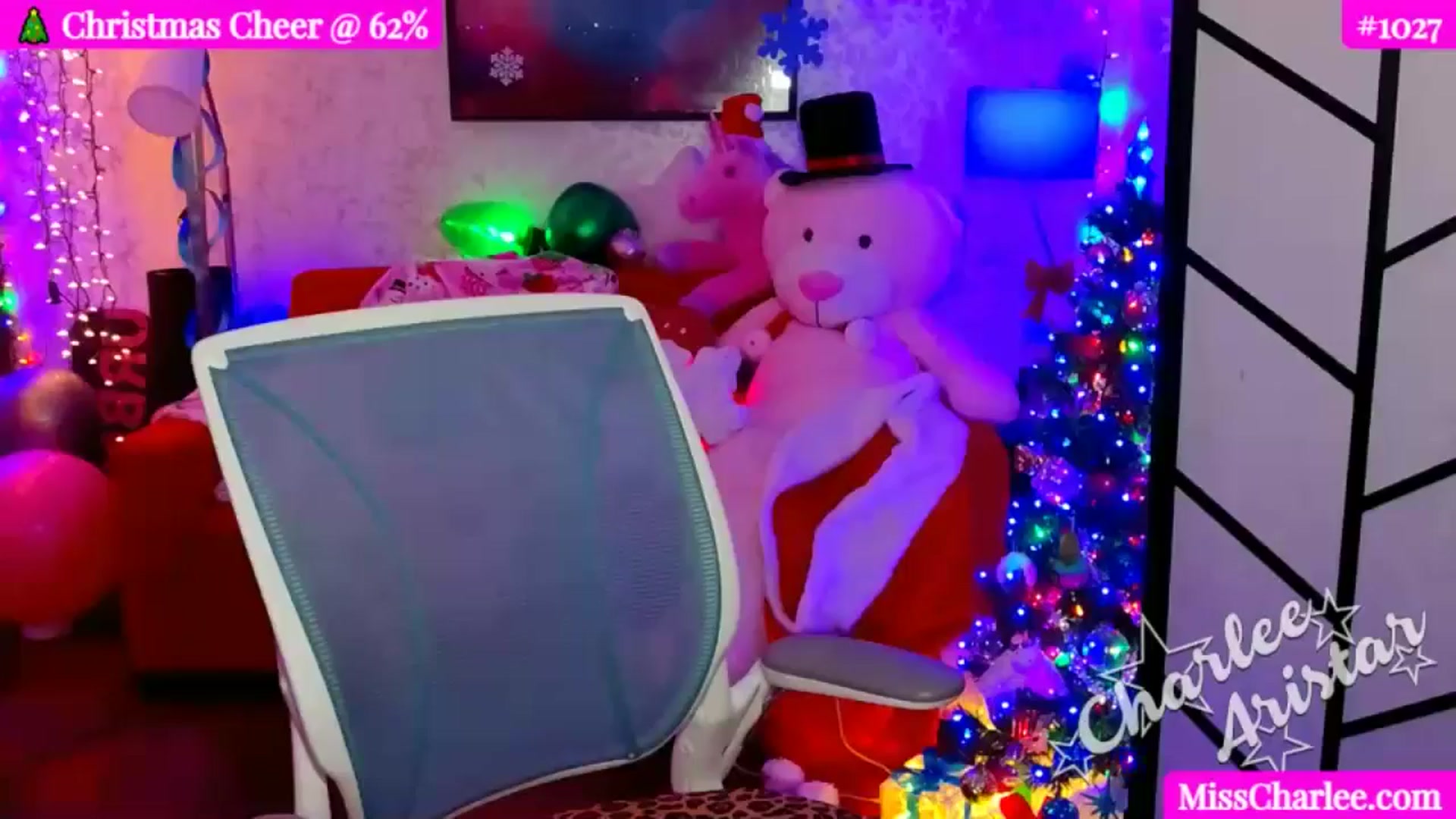 Gallery image thumbnail from Miss_Charlee's myfreecams stream on, 12/26/2024, 02:50 image 18 of 20