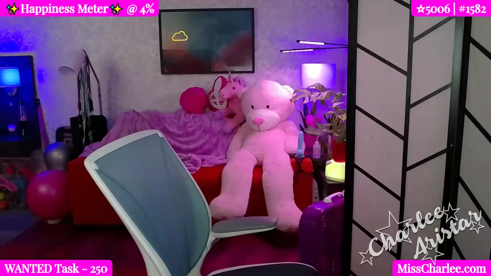 Gallery image thumbnail from Miss_Charlee's myfreecams stream on, 05/27/2025, 18:19 image 2 of 20