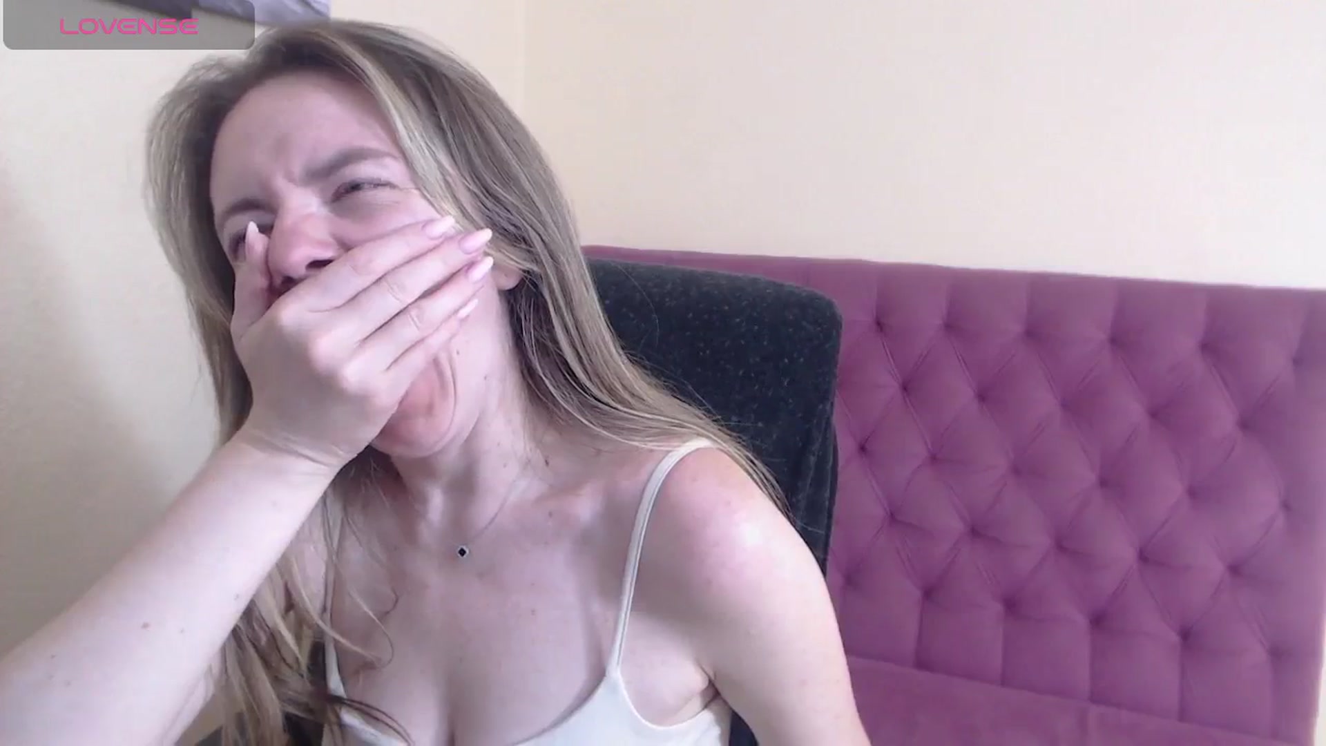 Gallery image thumbnail from Miss_Charmin's myfreecams stream on, 08/13/2025, 09:29 image 19 of 20