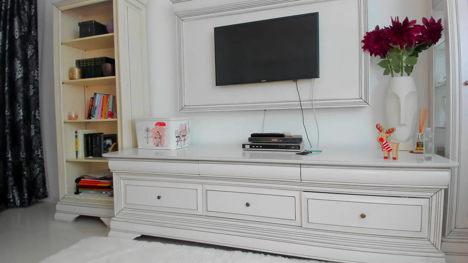 Gallery image thumbnail from Miss_Emm's myfreecams stream on, 03/11/2023, 16:51 image 17 of 20