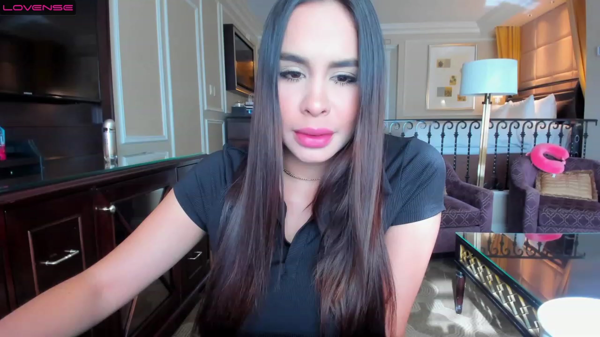 Gallery image thumbnail from Miss_Falak's myfreecams stream on, 12/18/2022, 21:16 image 1 of 20