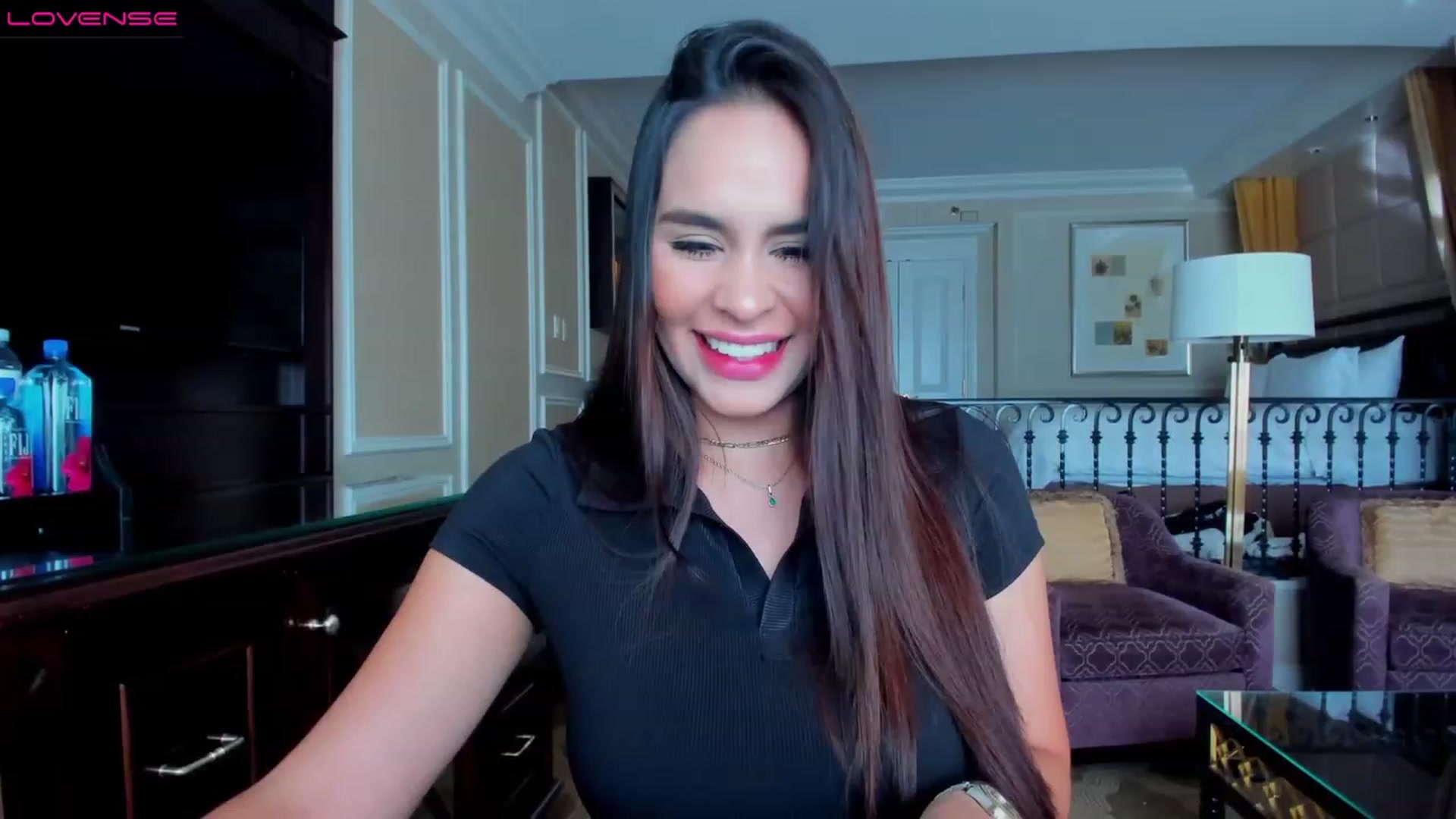 Gallery image thumbnail from Miss_Falak's myfreecams stream on, 12/19/2022, 21:28 image 19 of 20