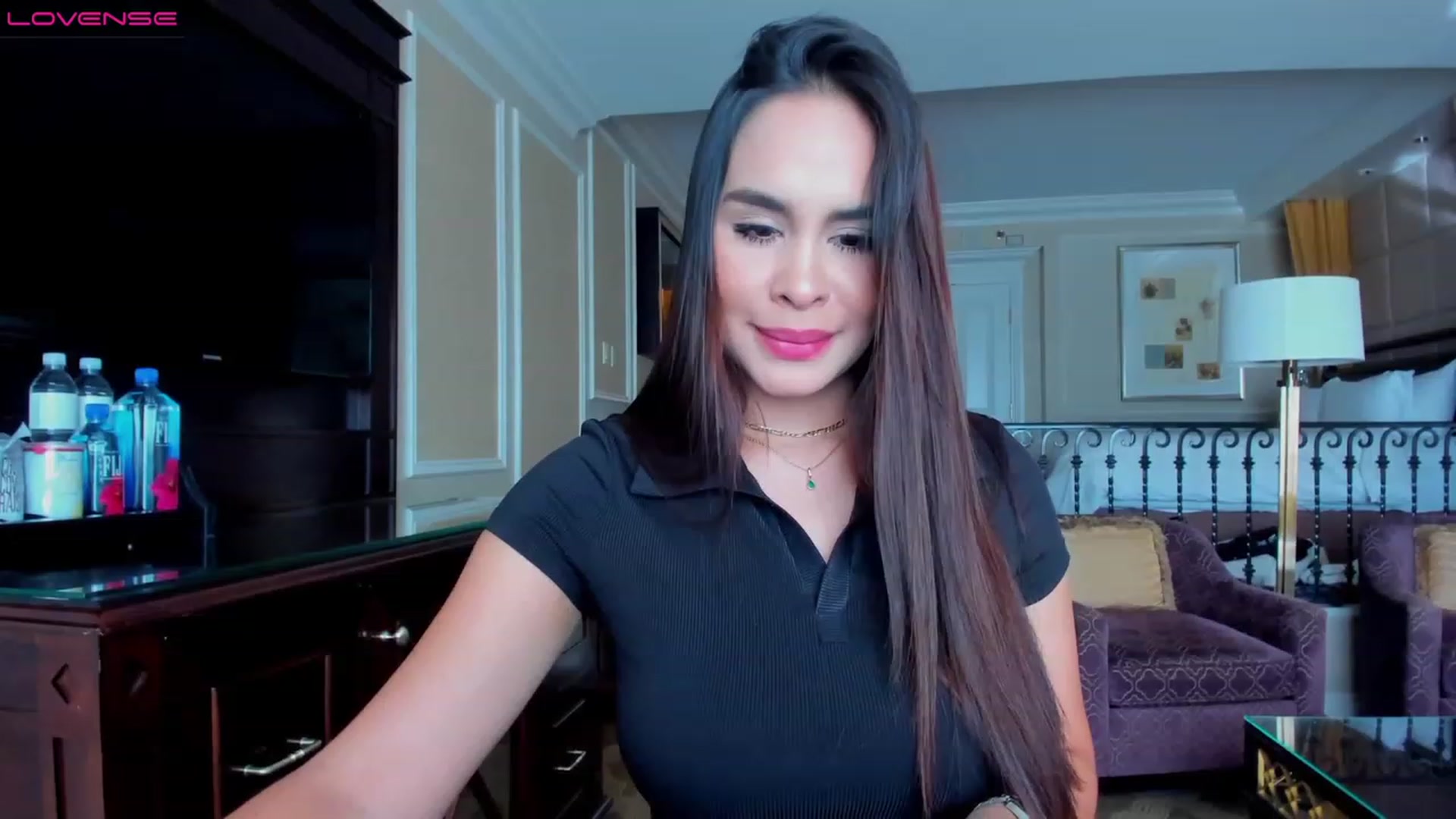 Gallery image thumbnail from Miss_Falak's myfreecams stream on, 12/19/2022, 21:28 image 17 of 20