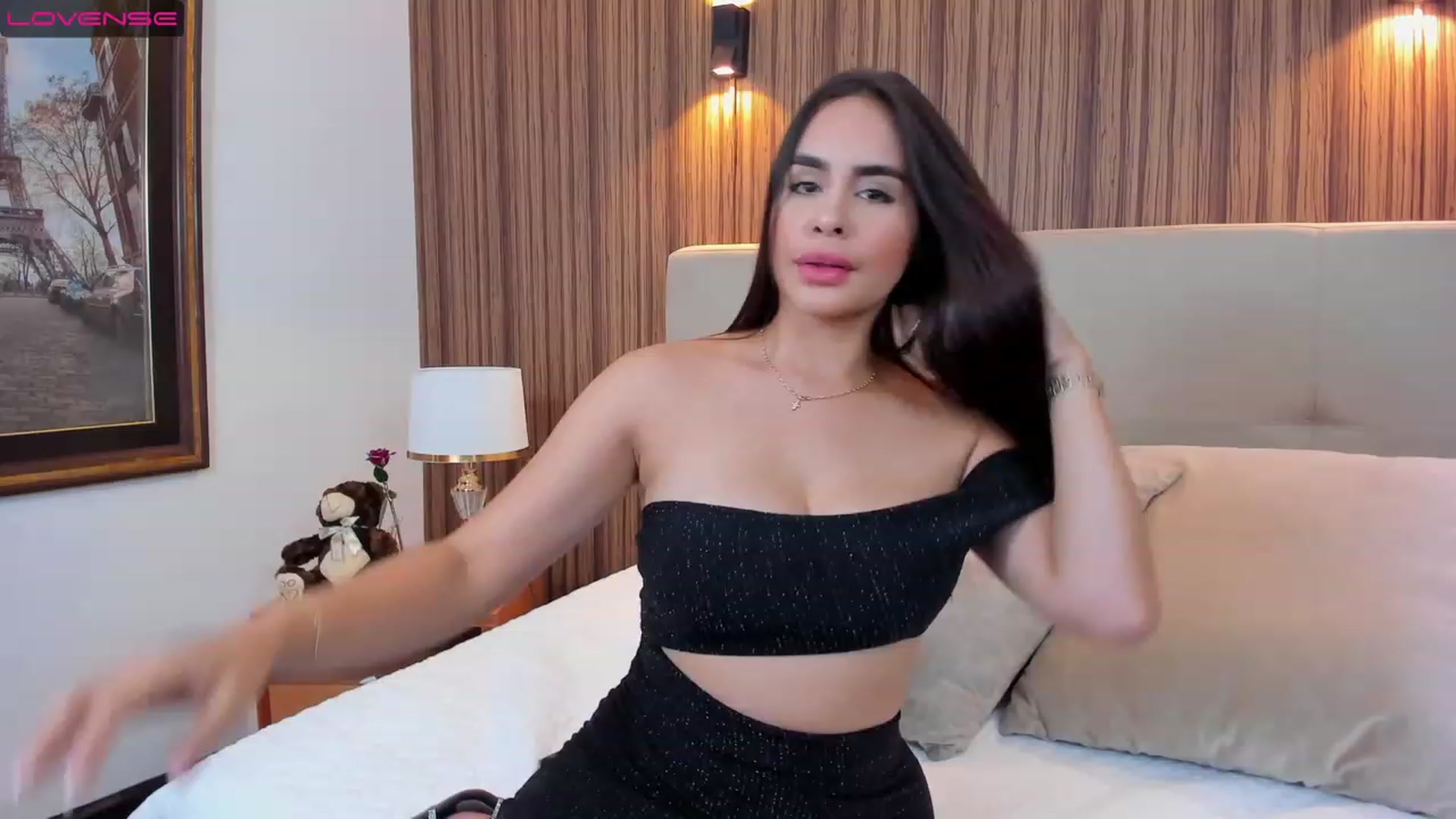Gallery image thumbnail from Miss_Falak's myfreecams stream on, 12/24/2022, 22:25 image 8 of 20
