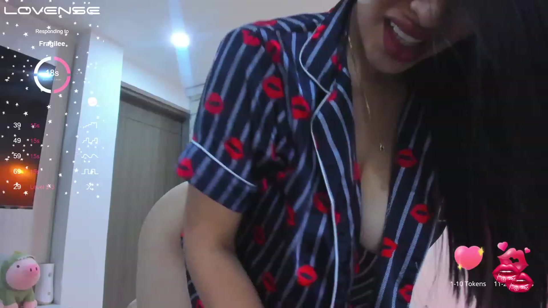 Gallery image thumbnail from Miss_Falak's myfreecams stream on, 05/03/2023, 04:14 image 13 of 20