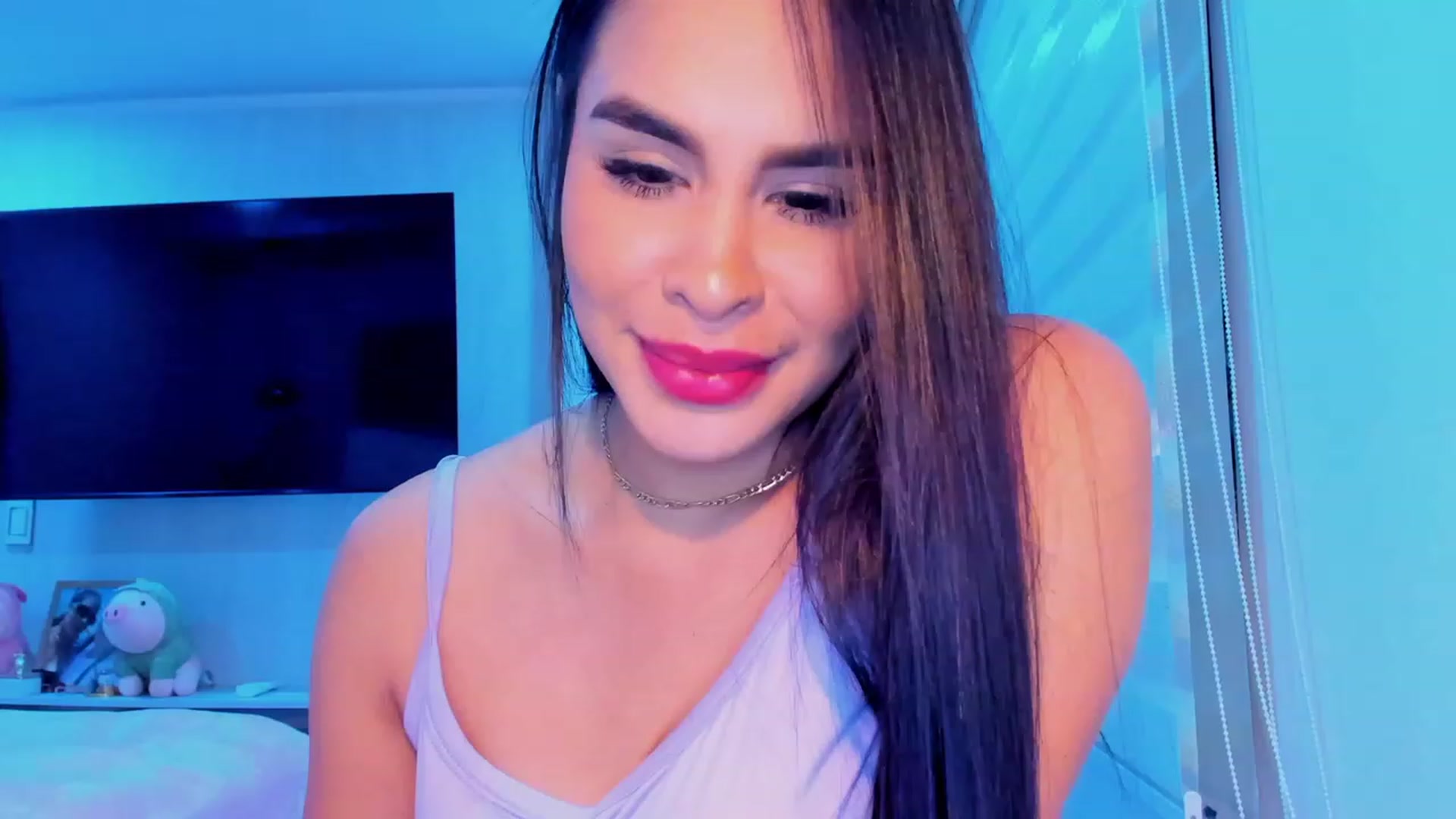 Gallery image thumbnail from Miss_Falak's myfreecams stream on, 05/11/2023, 02:31 image 10 of 20