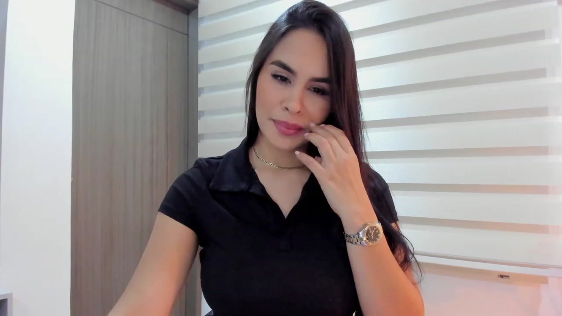 Gallery image thumbnail from Miss_Falak's myfreecams stream on, 05/14/2023, 03:00 image 15 of 20