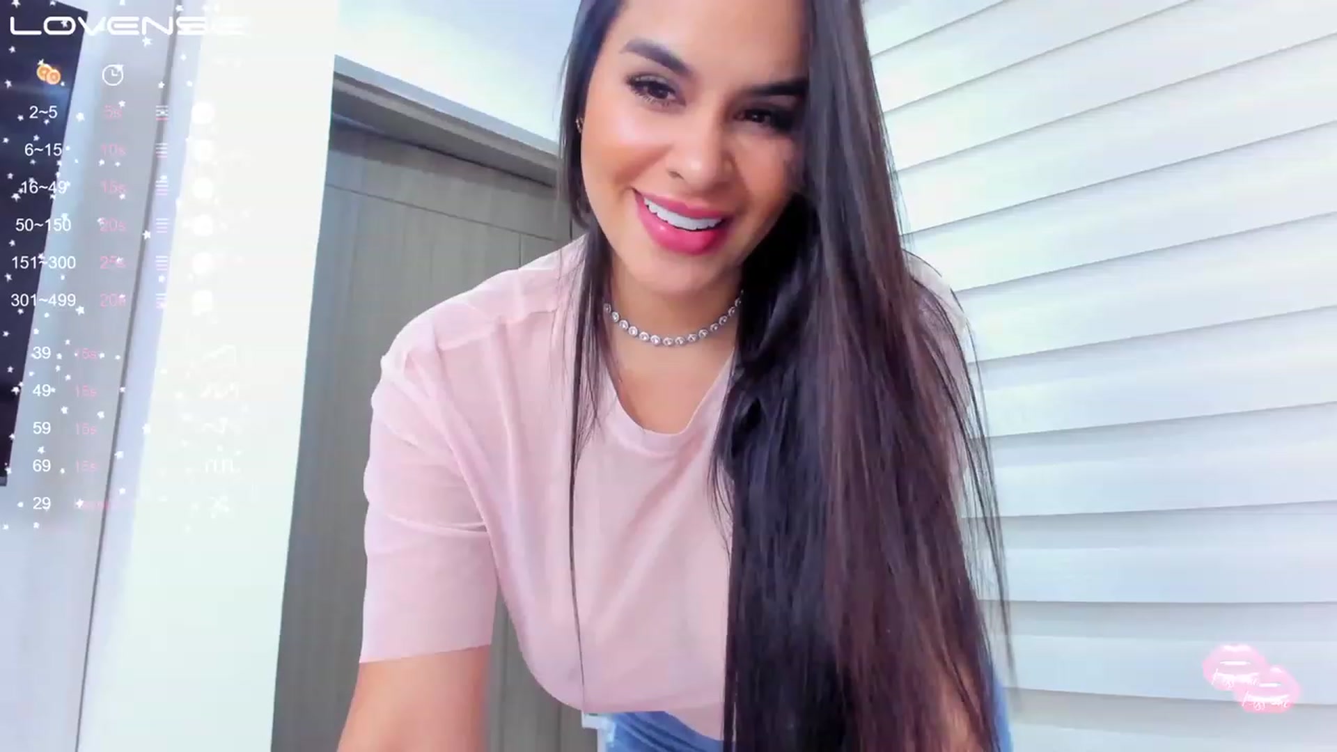 Gallery image thumbnail from Miss_Falak's myfreecams stream on, 06/27/2023, 01:45 image 15 of 20