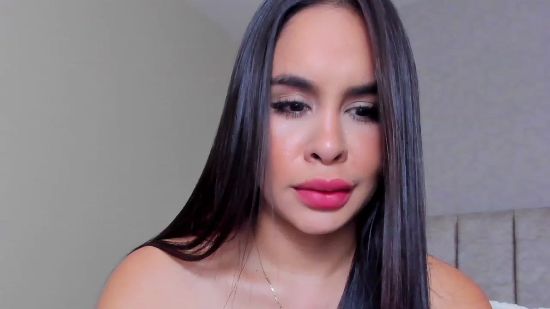 Gallery image thumbnail from Miss_Falak's myfreecams stream on, 07/12/2023, 02:09 image 8 of 20