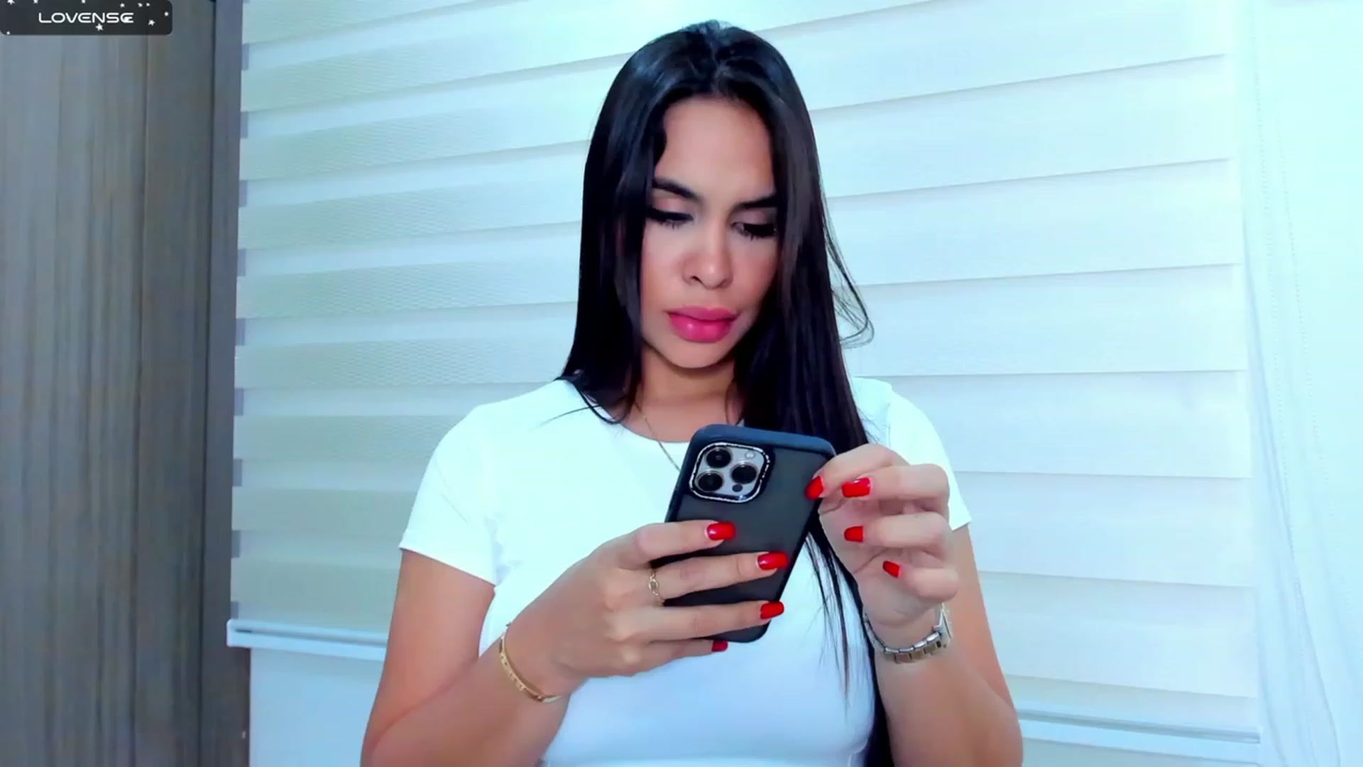 Gallery image thumbnail from Miss_Falak's myfreecams stream on, 09/13/2023, 01:52 image 6 of 20
