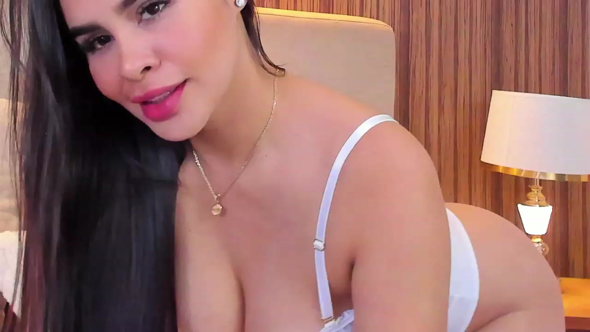 Gallery image thumbnail from Miss_Falak's myfreecams stream on, 12/19/2023, 24:23 image 18 of 20