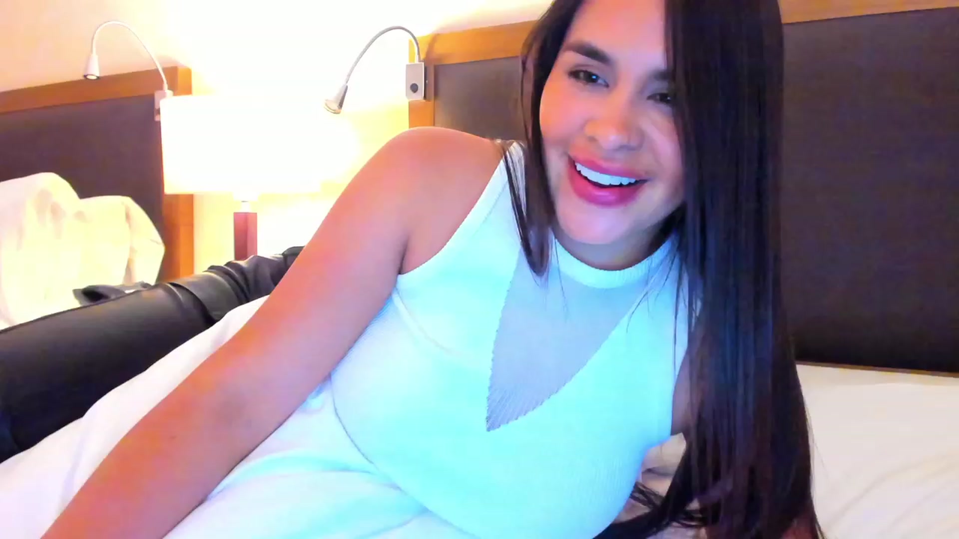 Gallery image thumbnail from Miss_Falak's myfreecams stream on, 03/12/2024, 03:12 image 1 of 20