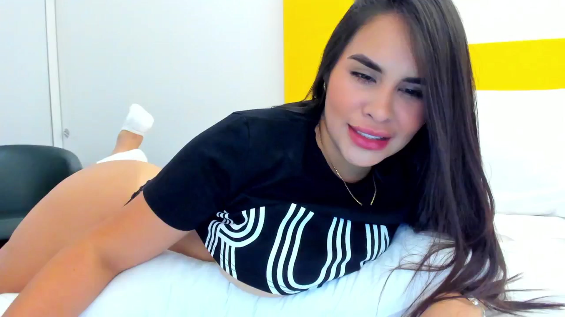 Gallery image thumbnail from Miss_Falak's myfreecams stream on, 03/18/2024, 24:17 image 14 of 20
