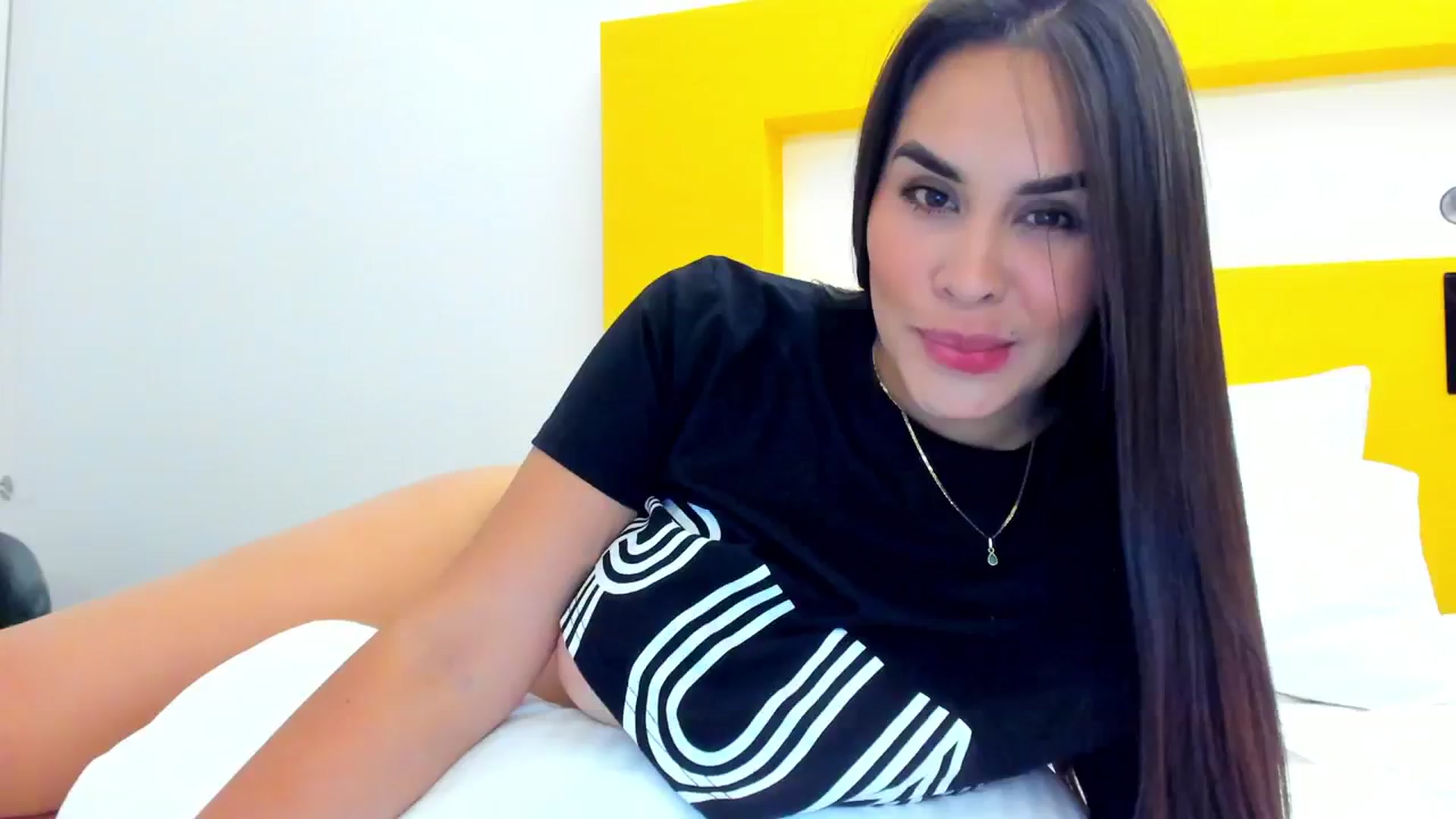 Gallery image thumbnail from Miss_Falak's myfreecams stream on, 03/18/2024, 24:17 image 3 of 20