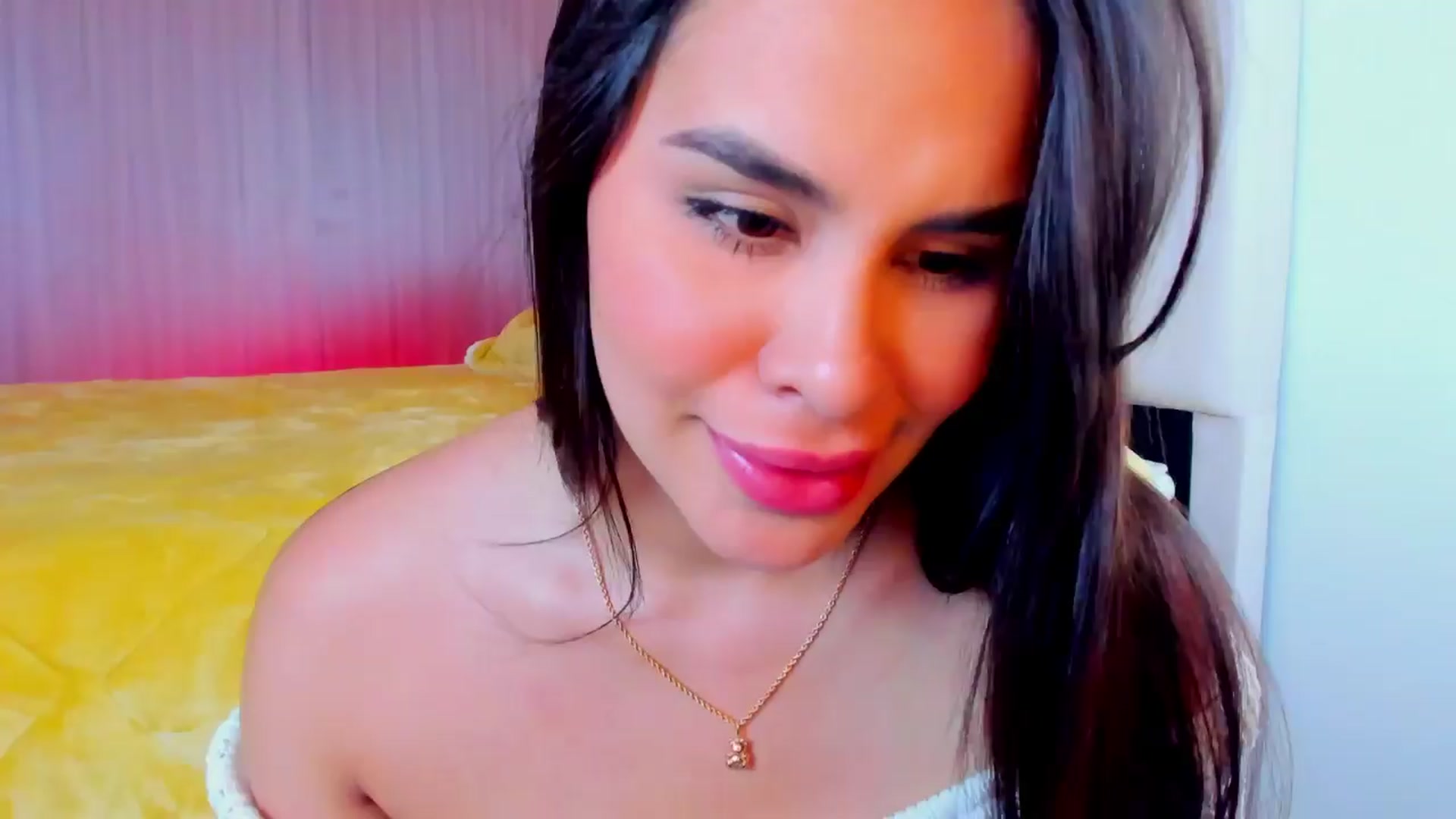 Gallery image thumbnail from Miss_Falak's myfreecams stream on, 04/01/2024, 24:54 image 9 of 20