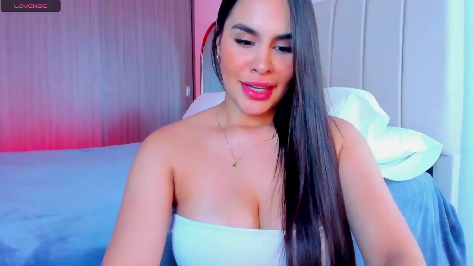 Gallery image thumbnail from Miss_Falak's myfreecams stream on, 05/07/2024, 01:52 image 13 of 20
