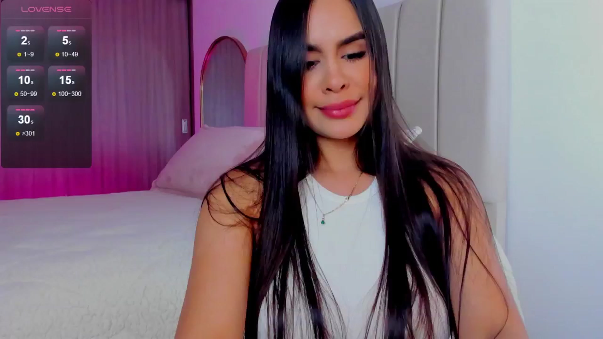 Gallery image thumbnail from Miss_Falak's myfreecams stream on, 05/19/2024, 22:17 image 1 of 20