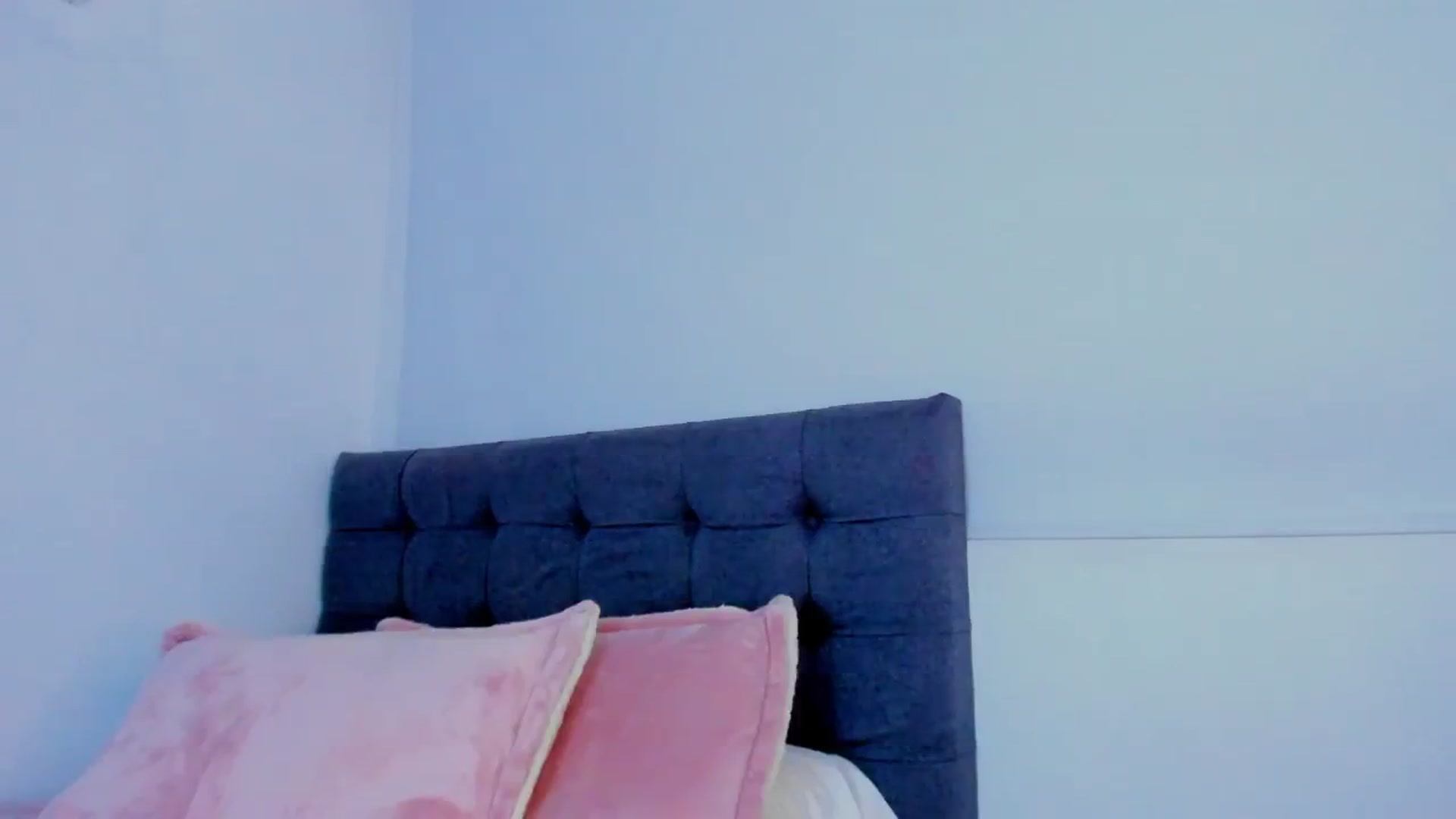 Gallery image thumbnail from Miss_Falak's myfreecams stream on, 06/21/2024, 24:38 image 20 of 20