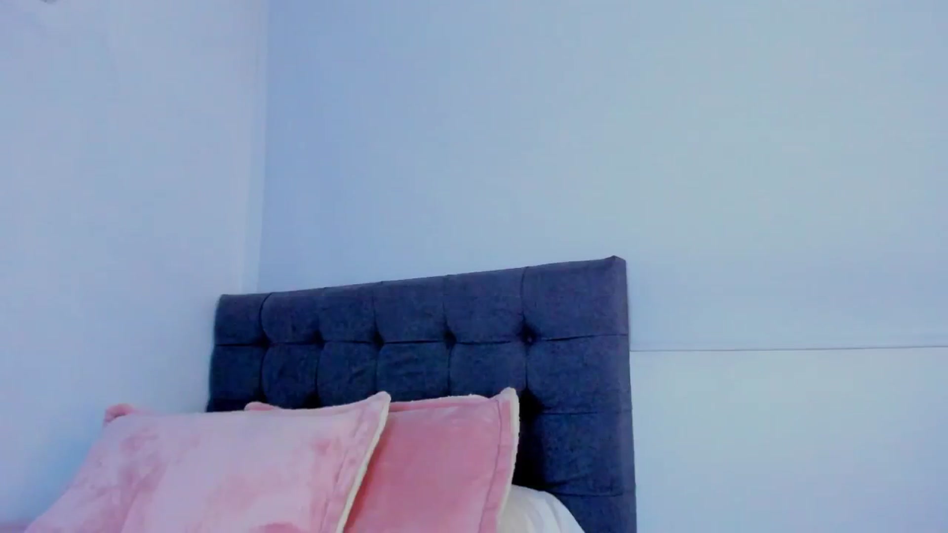 Gallery image thumbnail from Miss_Falak's myfreecams stream on, 06/21/2024, 24:38 image 18 of 20
