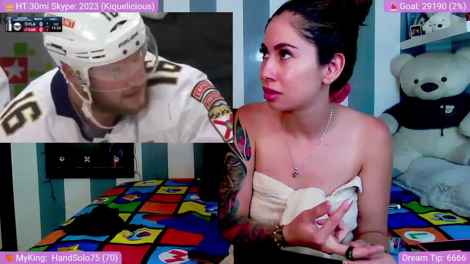 Gallery image thumbnail from Miss_Foxie's myfreecams stream on, 05/19/2023, 01:09 image 1 of 20