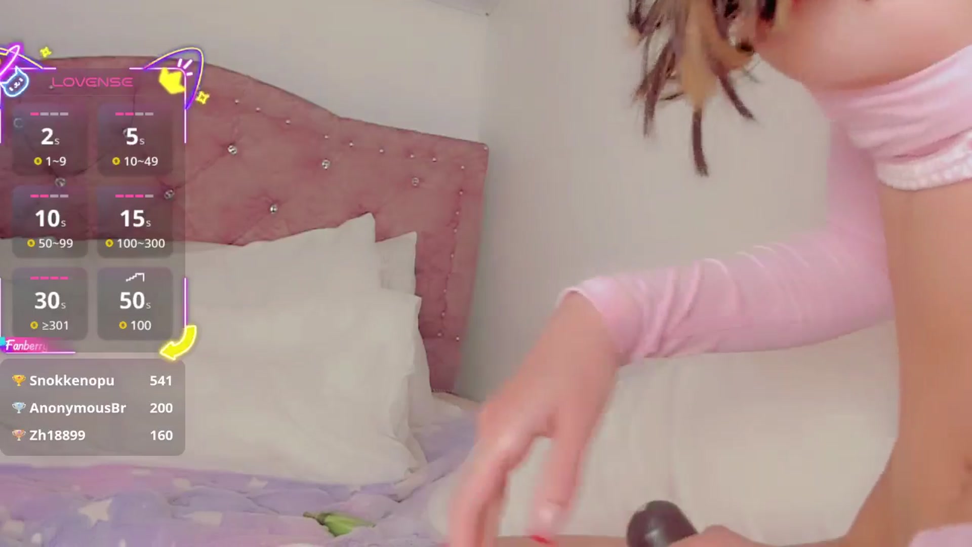 Gallery image thumbnail from Miss_Gigii's myfreecams stream on, 08/11/2025, 03:57 image 18 of 20