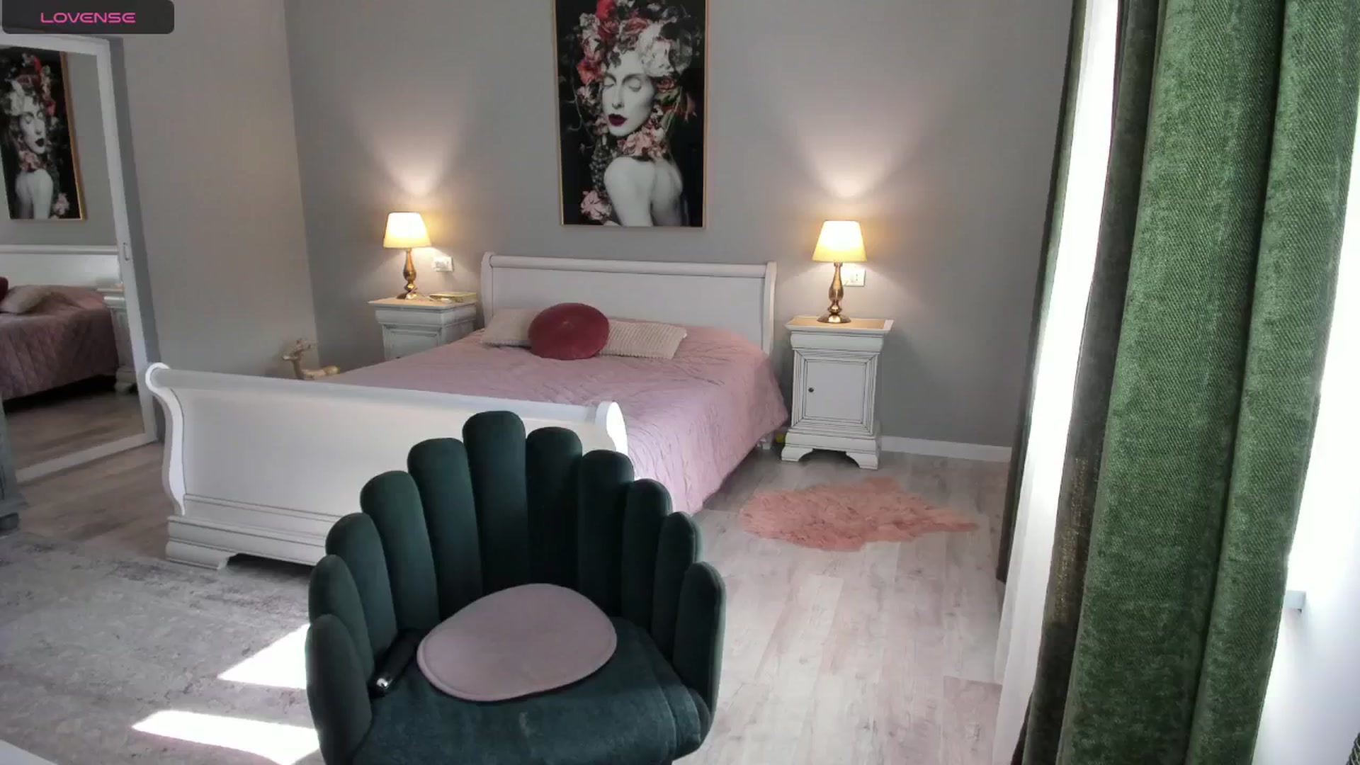 Gallery image thumbnail from Miss_Giulia's myfreecams stream on, 01/20/2025, 12:51 image 9 of 20