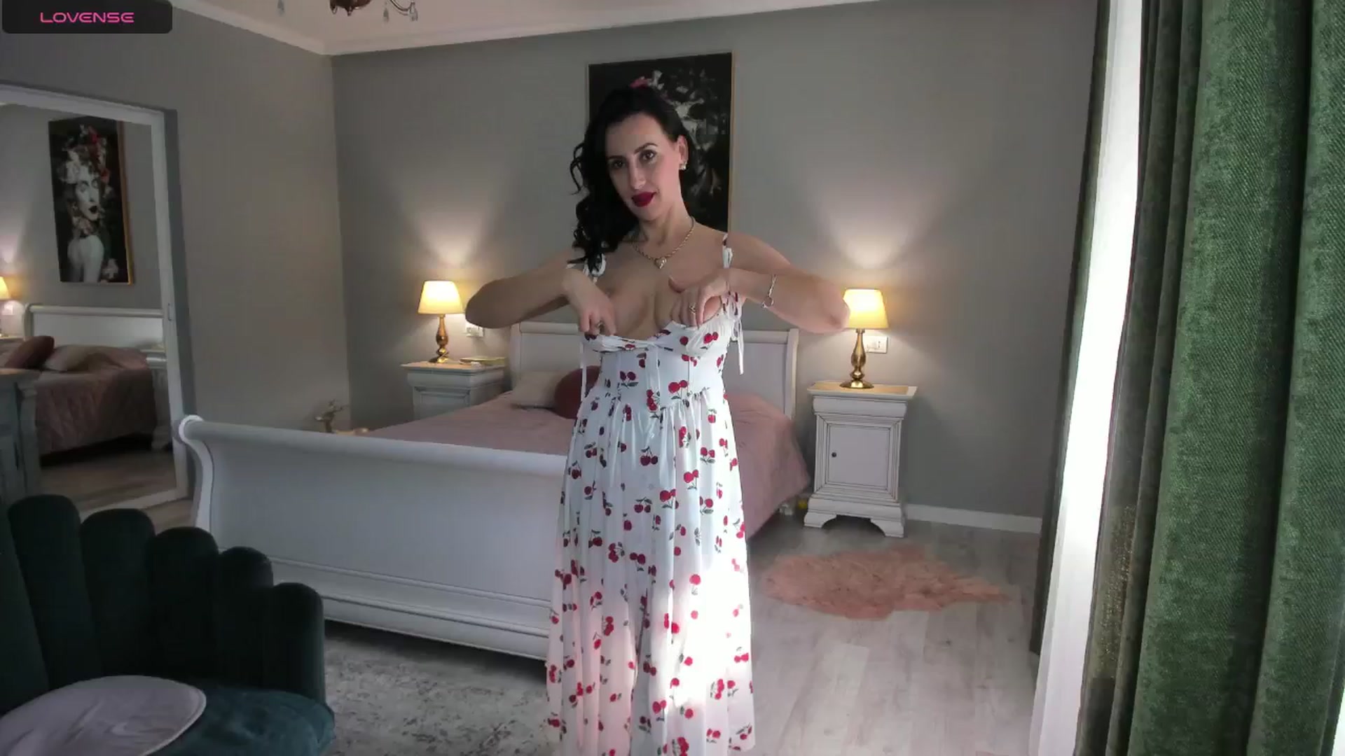 Gallery image thumbnail from Miss_Giulia's myfreecams stream on, 01/20/2025, 12:51 image 3 of 20