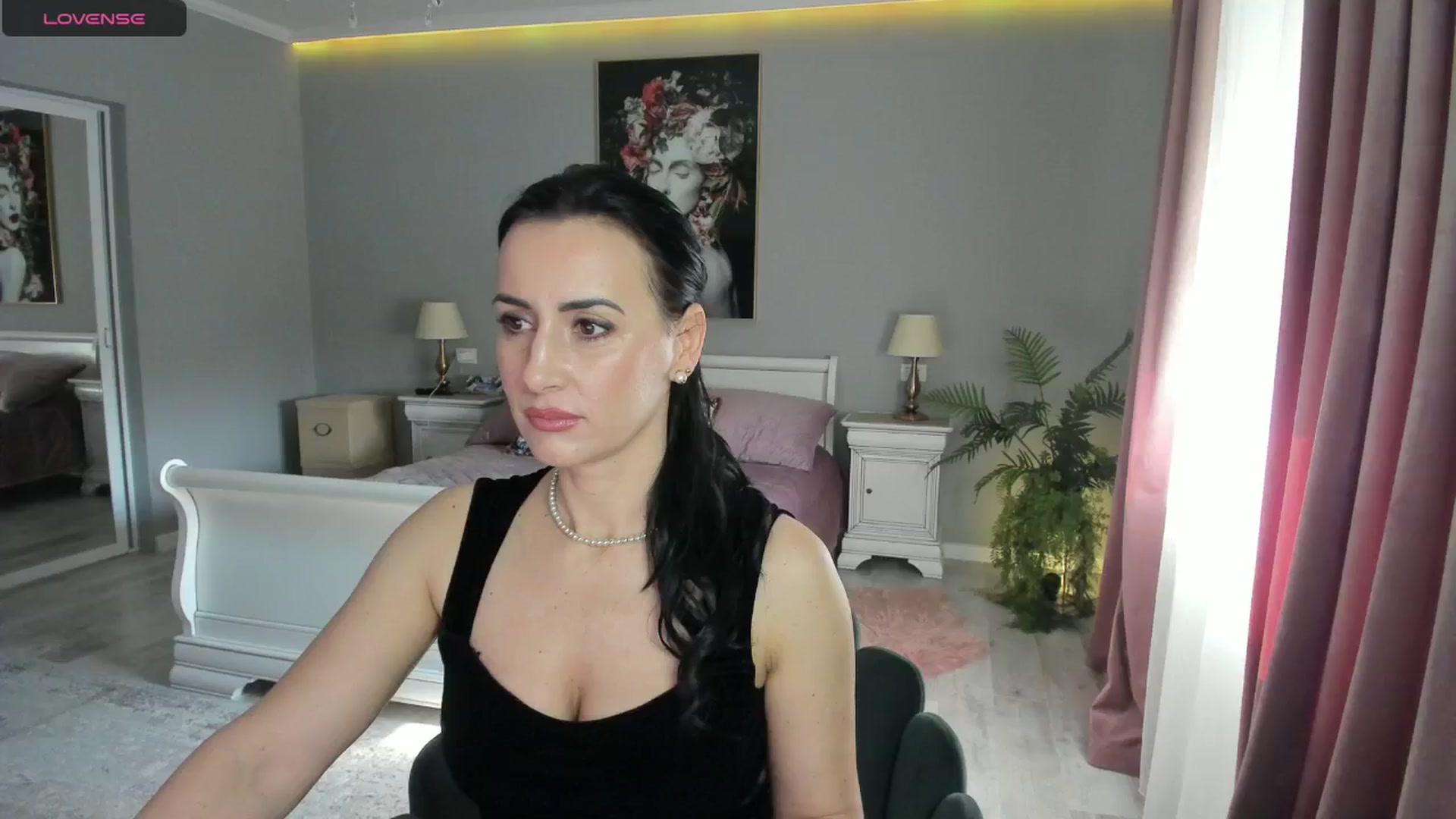 Gallery image thumbnail from Miss_Giulia's myfreecams stream on, 02/11/2025, 14:01 image 1 of 20