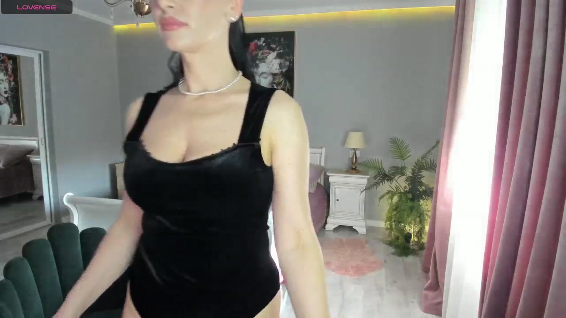Gallery image thumbnail from Miss_Giulia's myfreecams stream on, 02/11/2025, 14:01 image 6 of 20