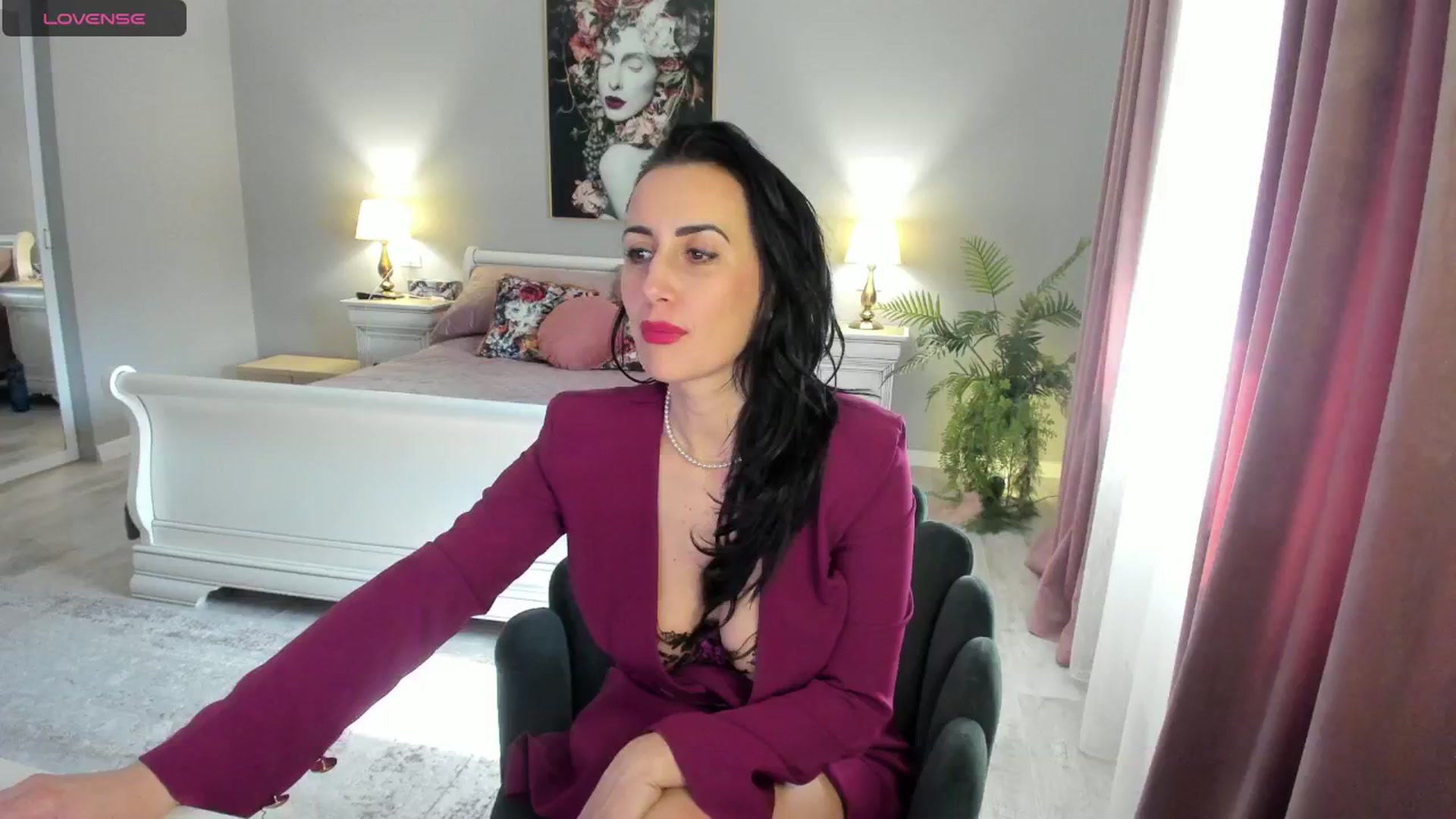 Gallery image thumbnail from Miss_Giulia's myfreecams stream on, 02/13/2025, 11:45 image 15 of 20