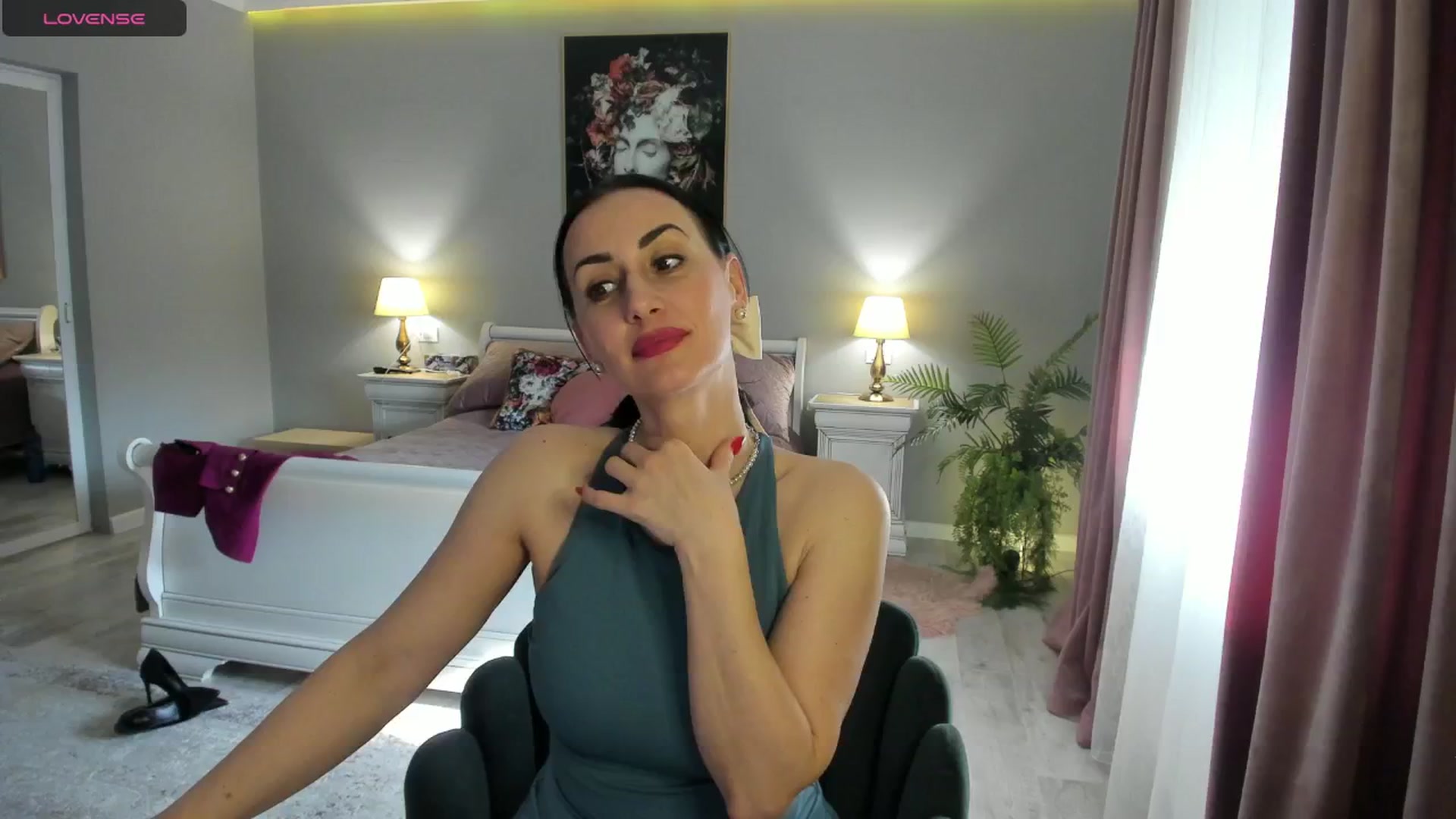 Gallery image thumbnail from Miss_Giulia's myfreecams stream on, 02/13/2025, 13:45 image 4 of 20
