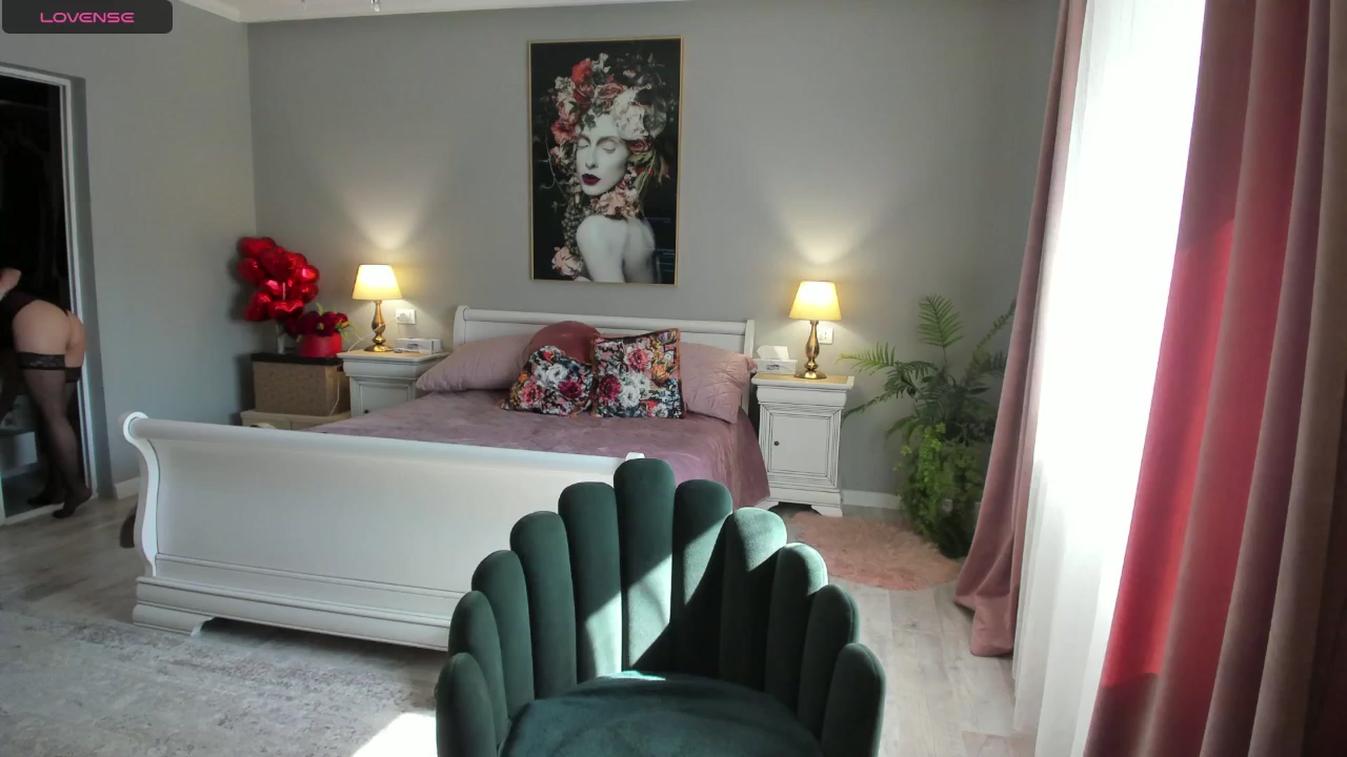 Gallery image thumbnail from Miss_Giulia's myfreecams stream on, 03/04/2025, 11:34 image 14 of 20
