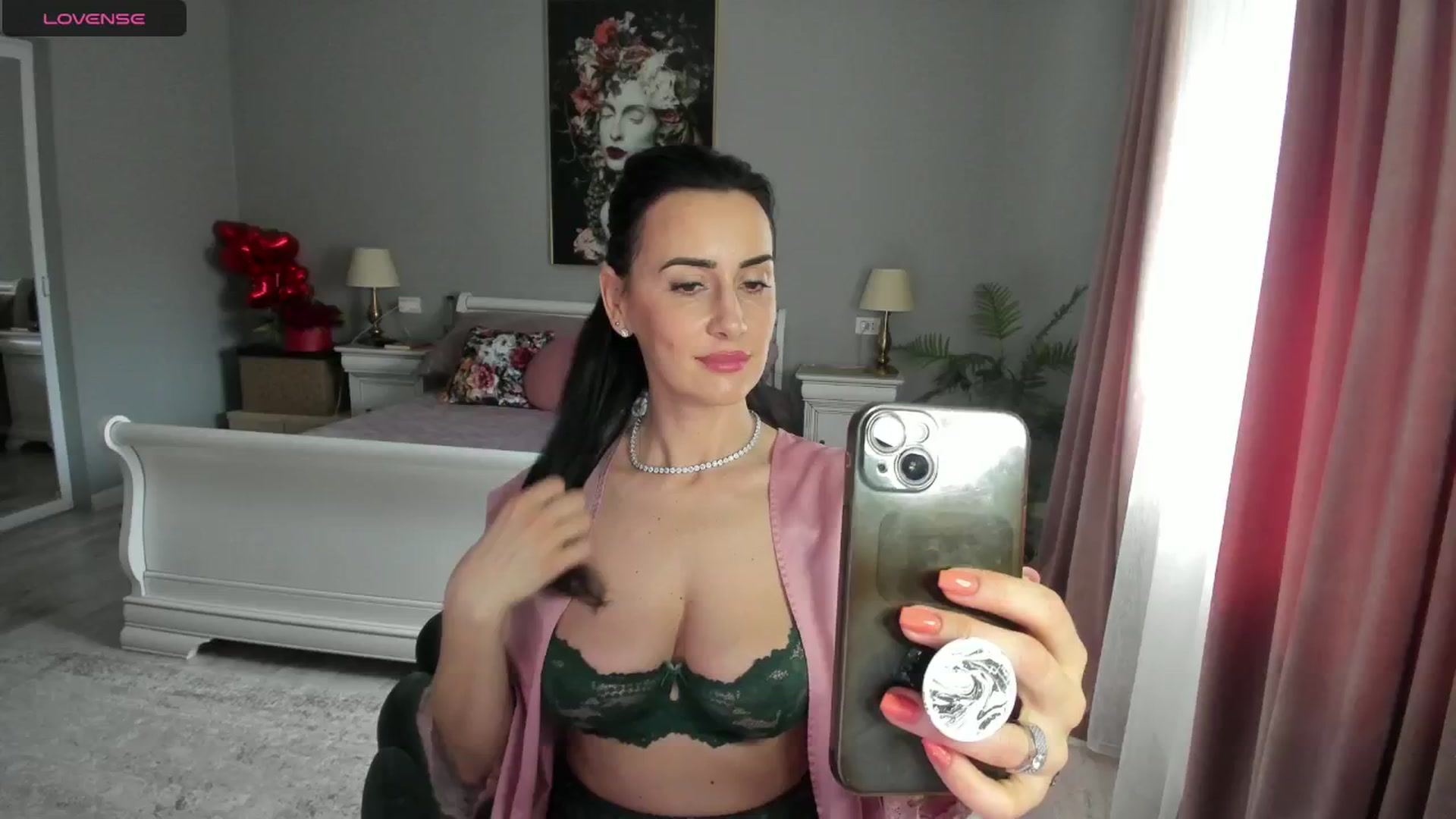 Gallery image thumbnail from Miss_Giulia's myfreecams stream on, 03/14/2025, 12:44 image 7 of 20