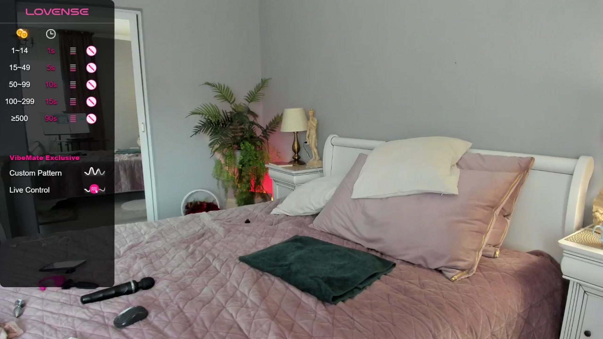 Gallery image thumbnail from Miss_Giulia's myfreecams stream on, 04/14/2025, 12:33 image 17 of 20