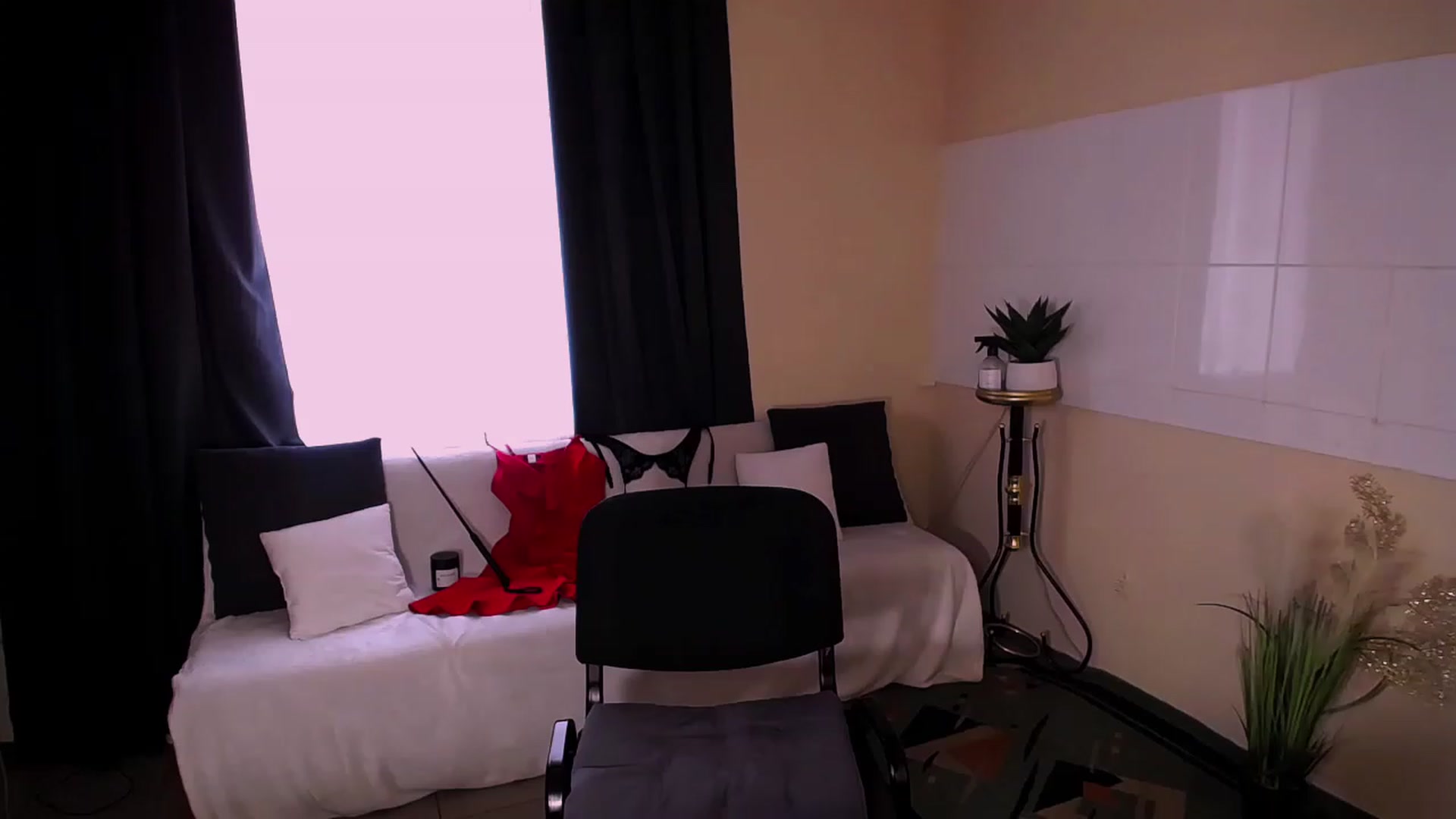 Gallery image thumbnail from Miss_JOI's myfreecams stream on, 04/22/2023, 10:41 image 6 of 20