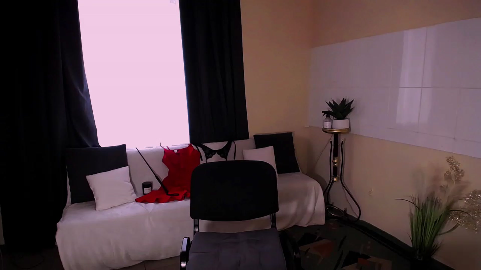 Gallery image thumbnail from Miss_JOI's myfreecams stream on, 04/22/2023, 10:41 image 7 of 20