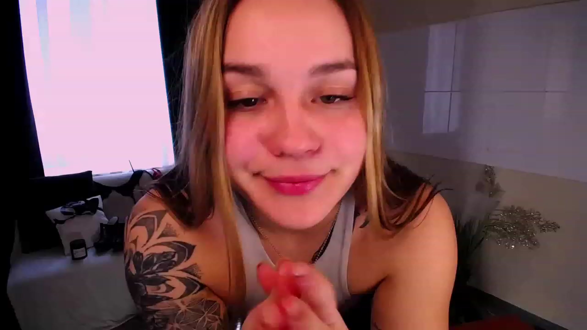 Gallery image thumbnail from Miss_JOI's myfreecams stream on, 04/24/2023, 10:54 image 19 of 20